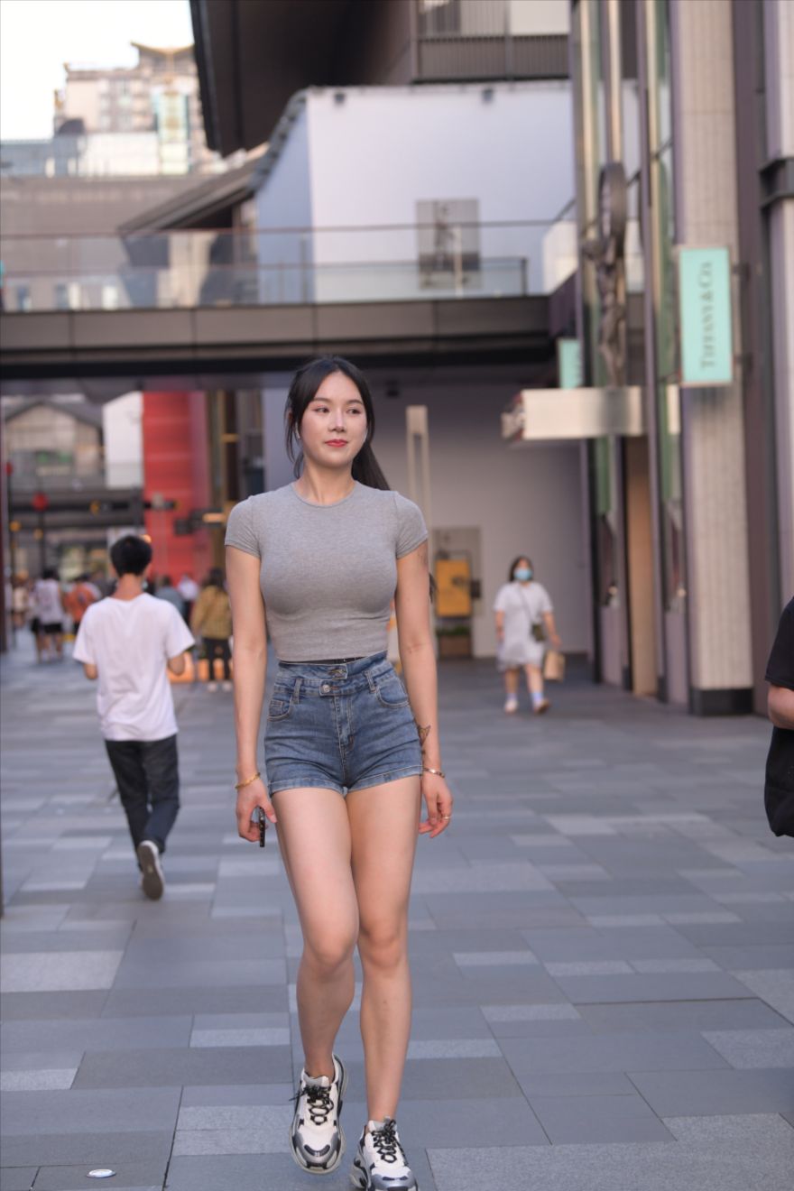 图片[5]-搭讪马尾辫热牛女孩 真好身材-图满多