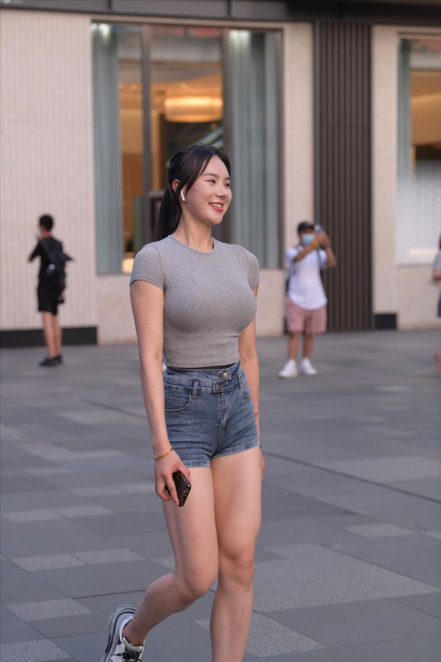 图片[2]-搭讪马尾辫热牛女孩 真好身材-图满多