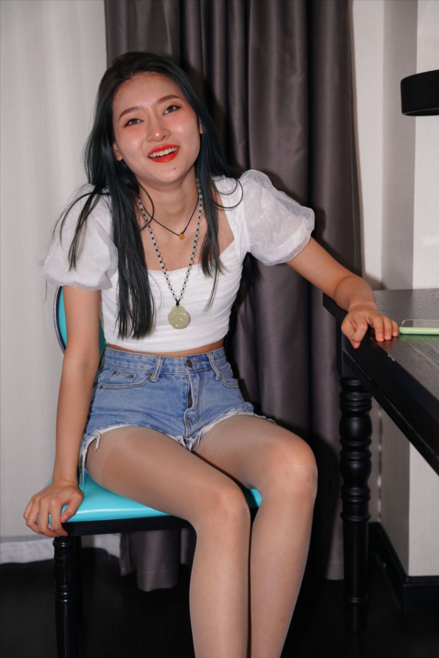 图片[4]-肉丝紧身牛仔热裤(套图+视频)-图满多