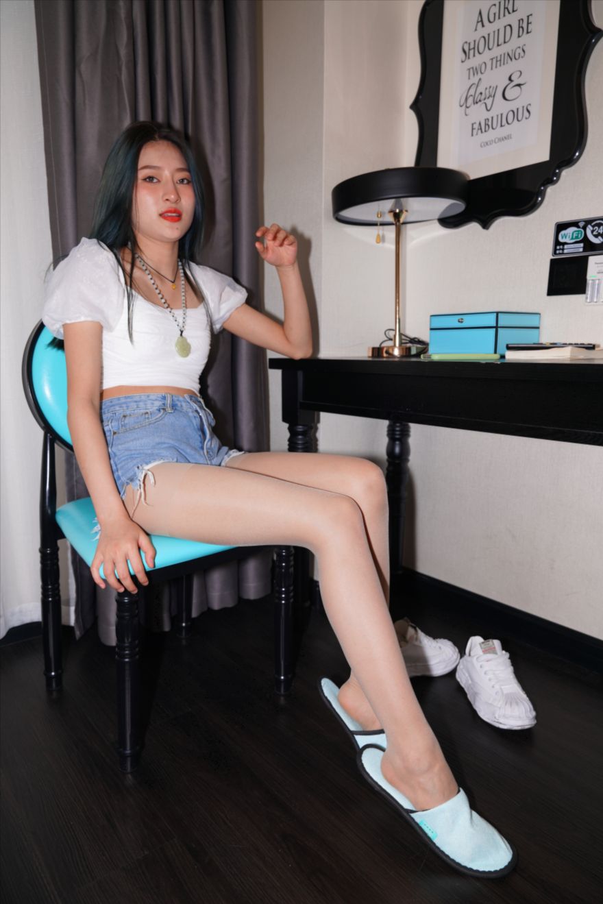 图片[5]-肉丝紧身牛仔热裤(套图+视频)-图满多