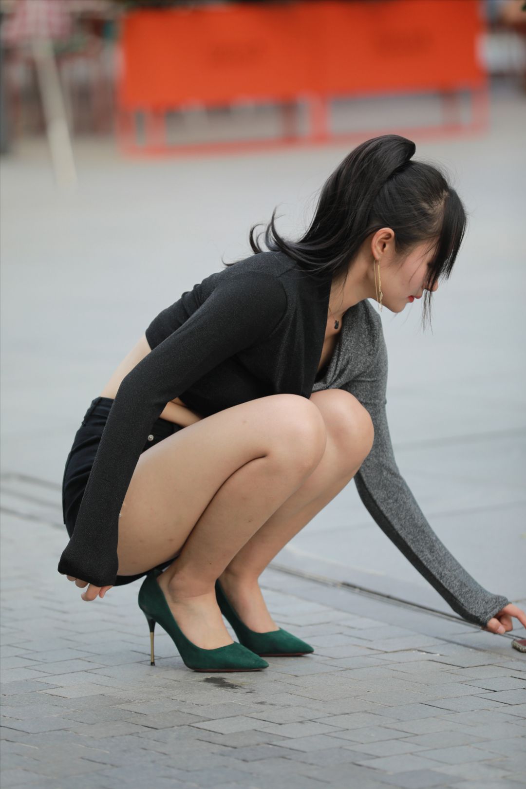 图片[8]-跳舞的长腿美女(套图+视频)-图满多