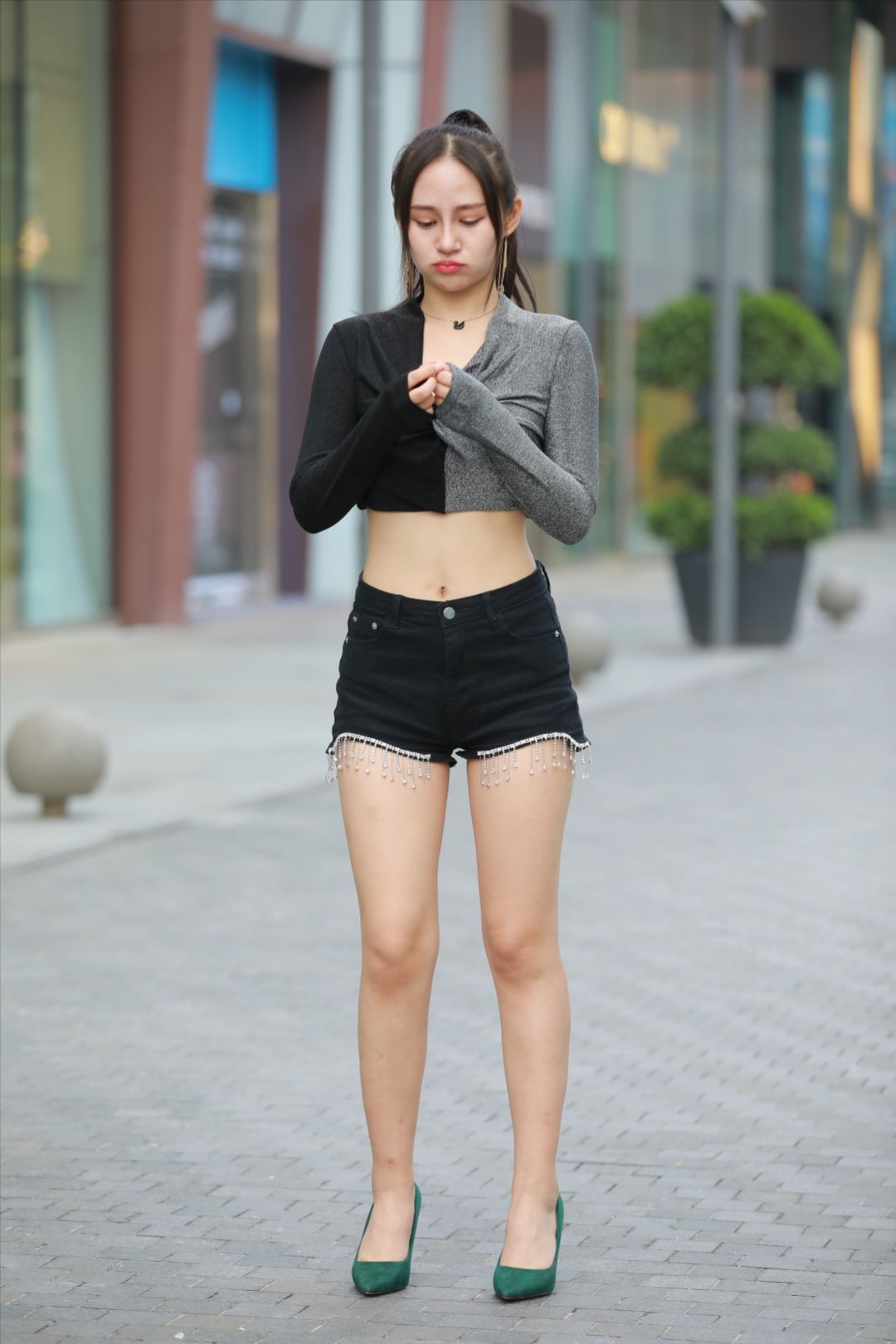 图片[9]-跳舞的长腿美女(套图+视频)-图满多