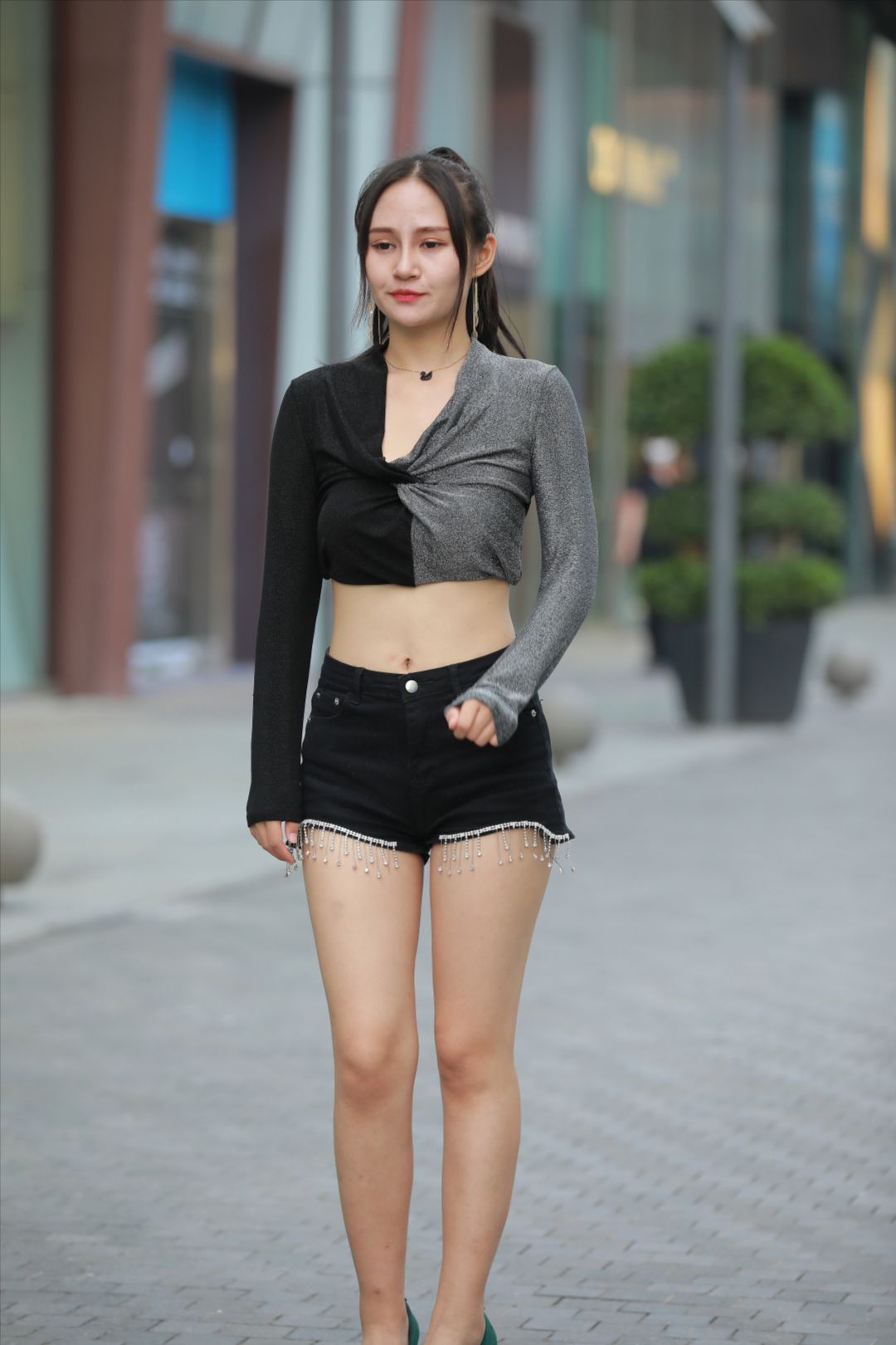 图片[10]-跳舞的长腿美女(套图+视频)-图满多