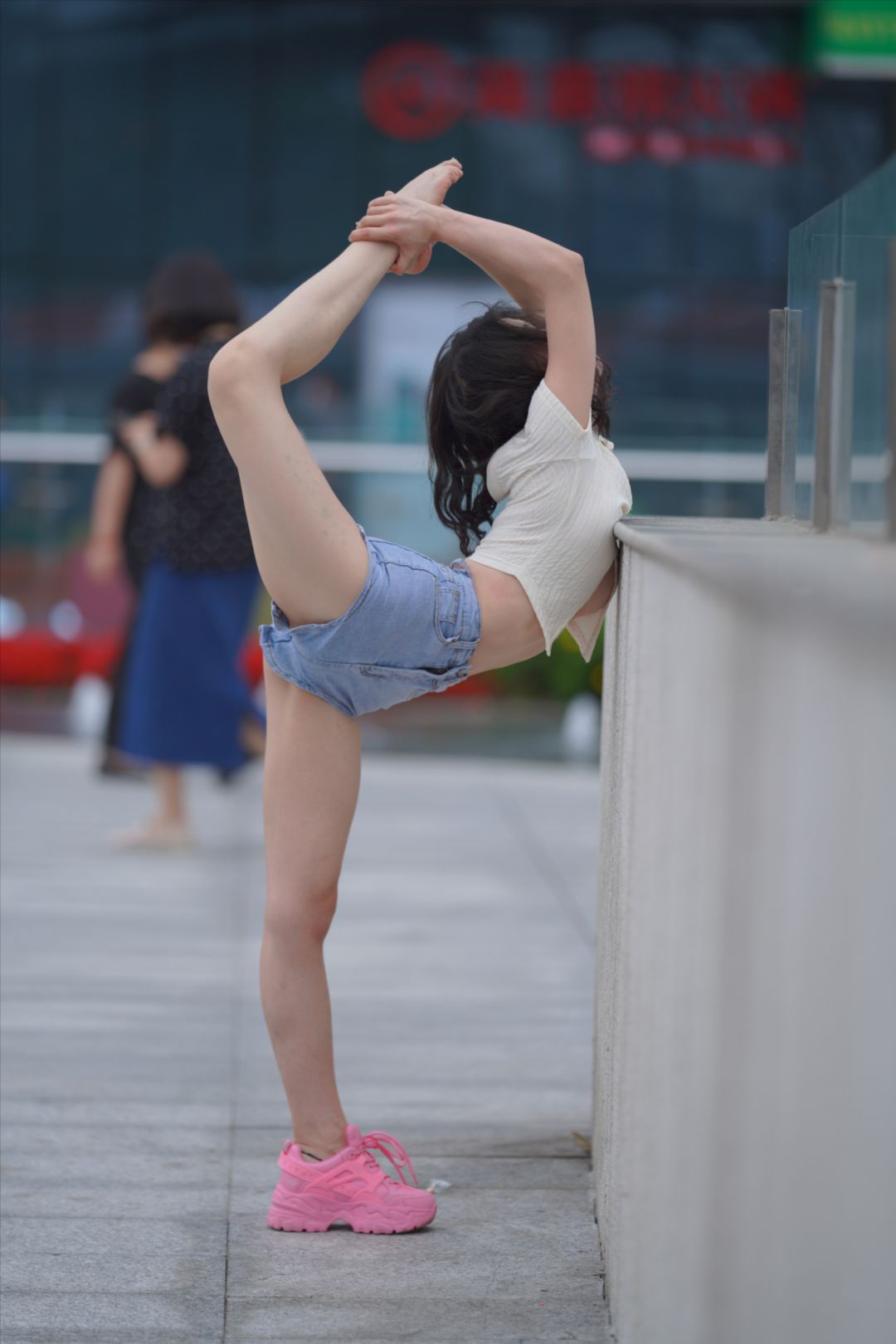 热舞女孩(套图+视频)-图满多