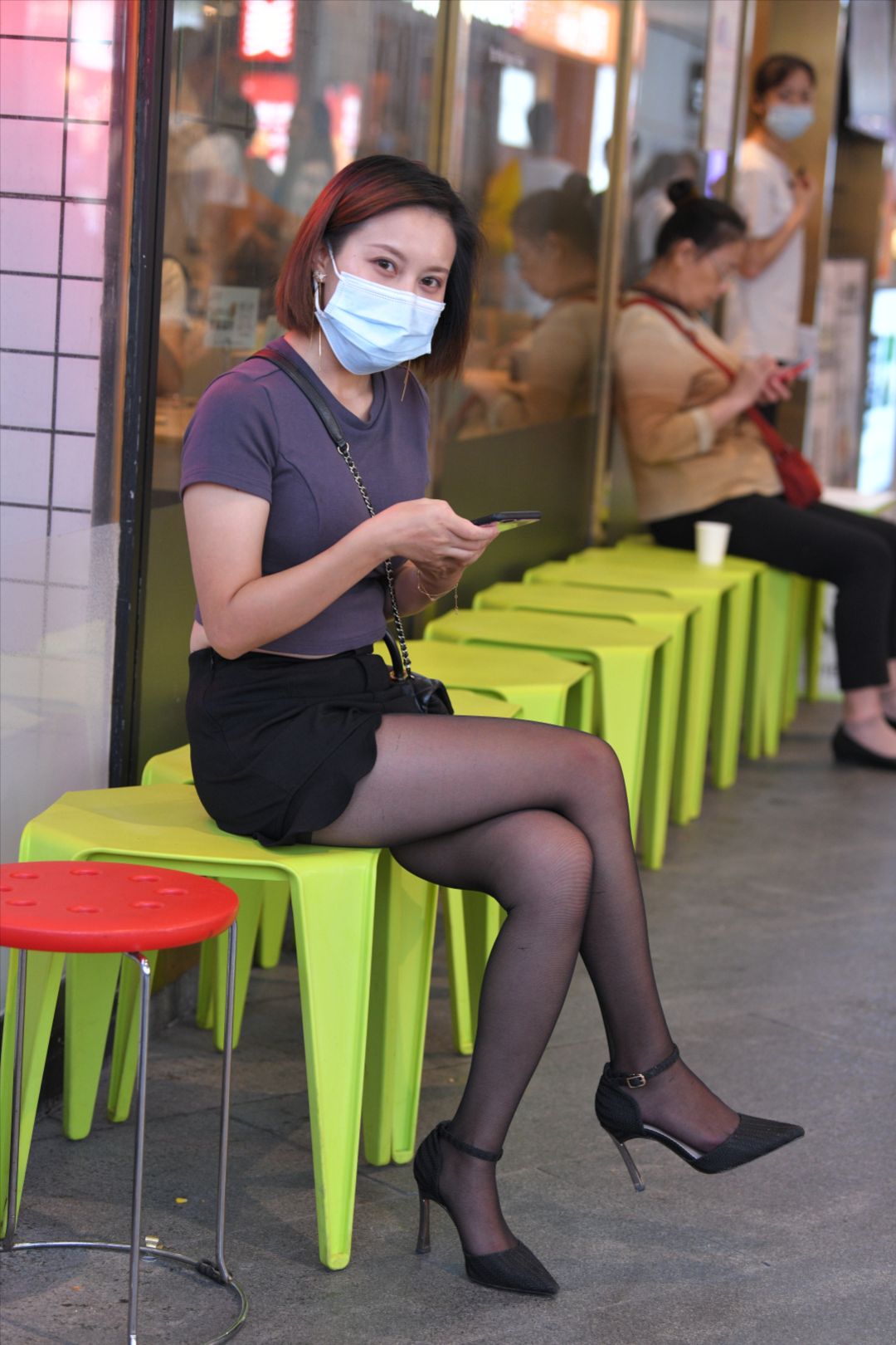 黑丝高跟鞋-图满多