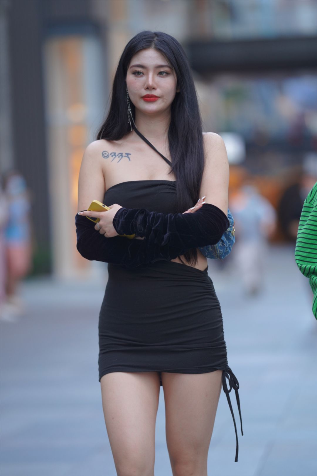 图片[2]-包臀裙露肩装-图满多