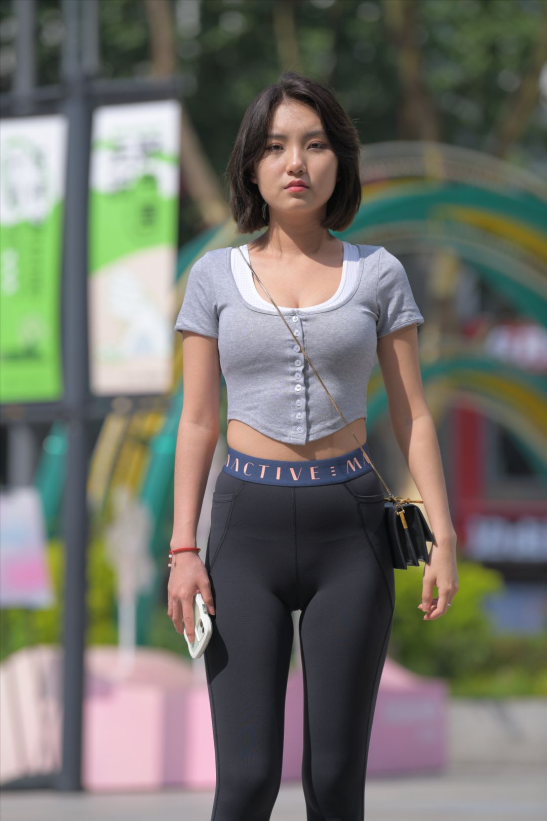 黑色瑜伽裤美女(套图+视频)-图满多