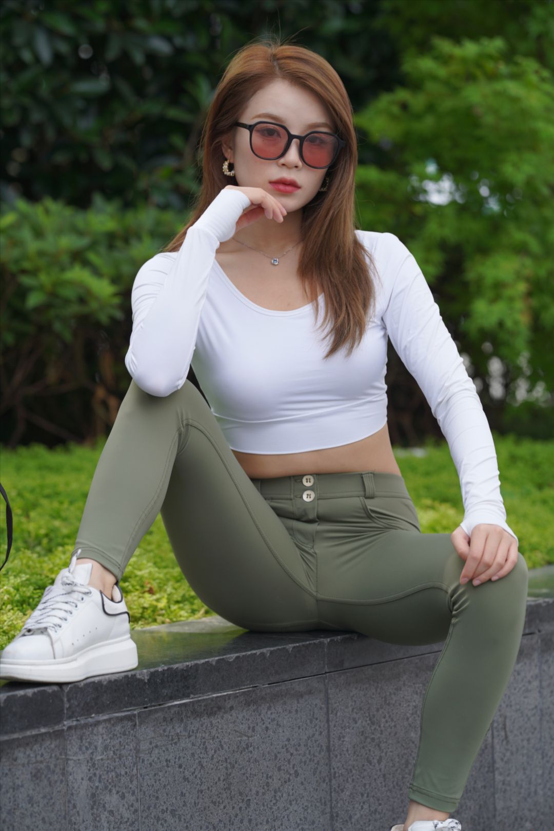 图片[4]-紧牛美女-图满多