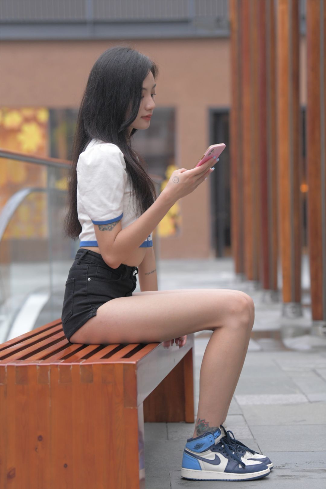 图片[3]-黑色热裤美女(套图+视频)-图满多