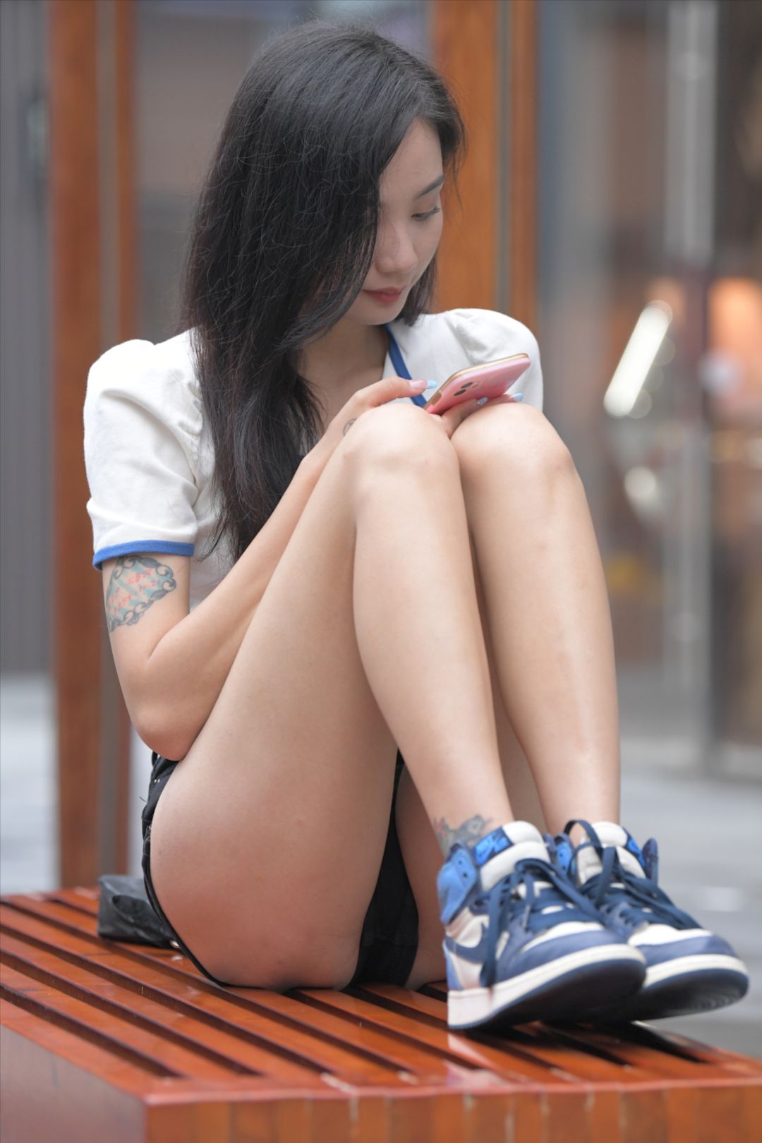 图片[4]-黑色热裤美女(套图+视频)-图满多