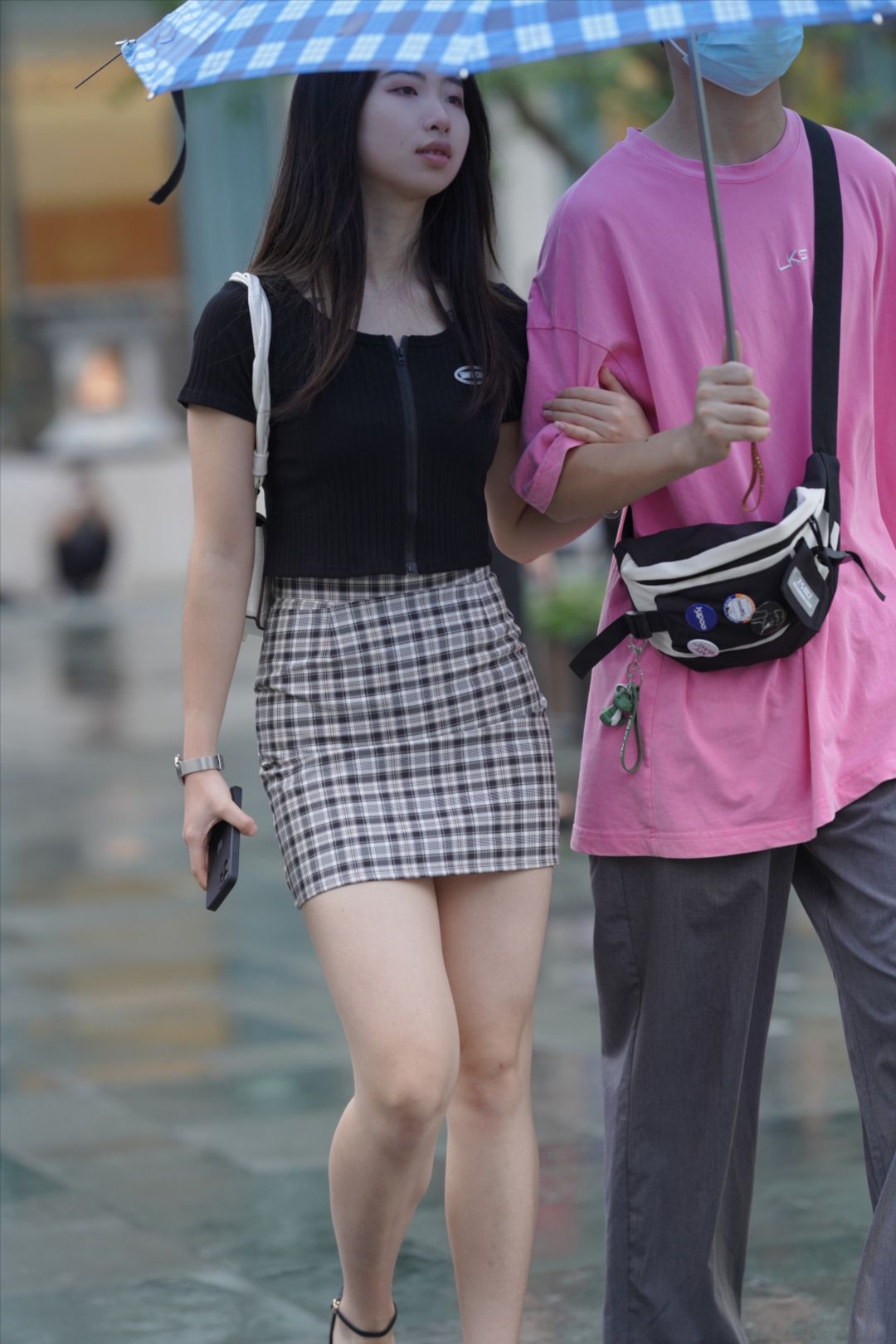 图片[2]-短裙大白腿妹子-图满多