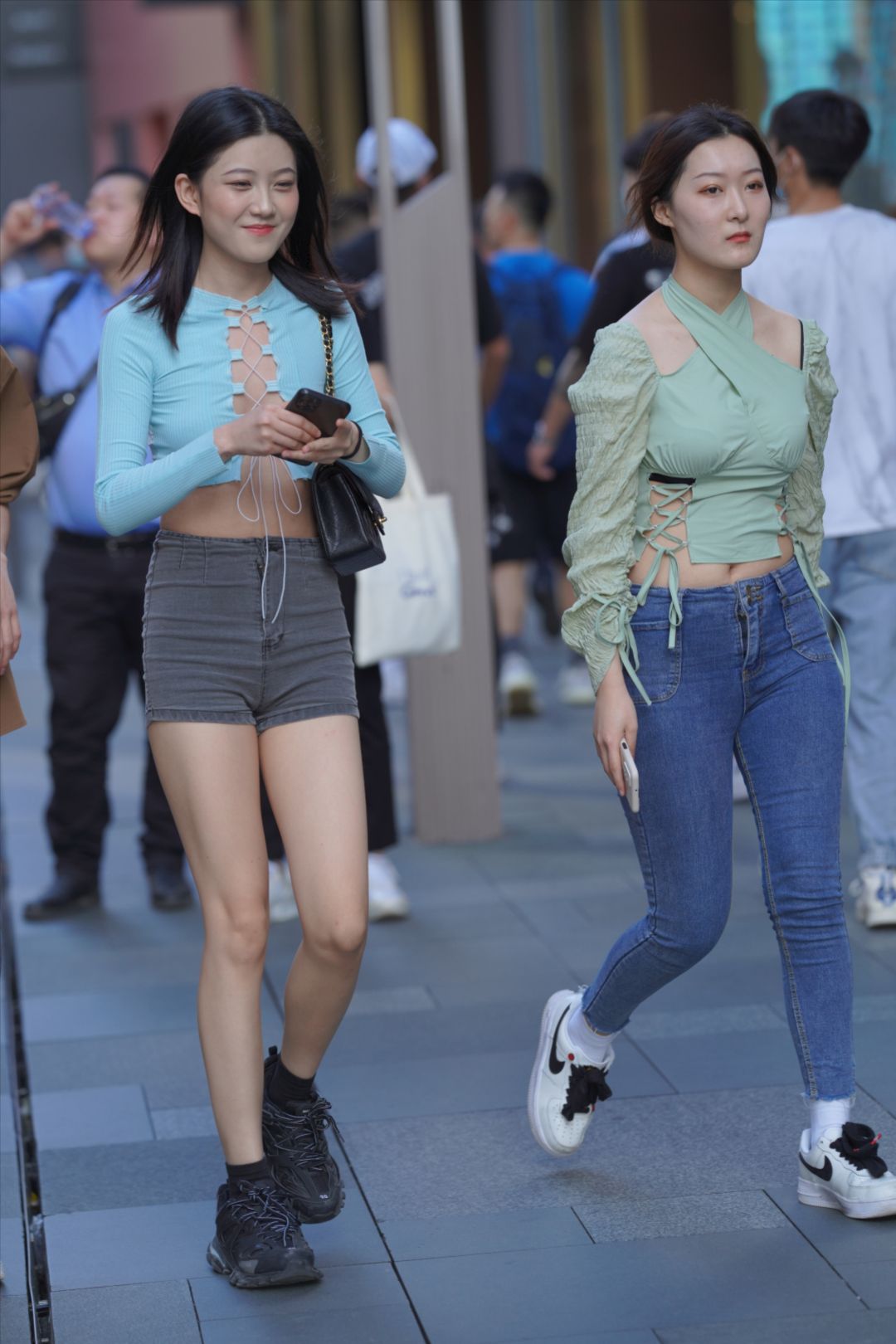 图片[2]-牛仔热裤大长腿-图满多