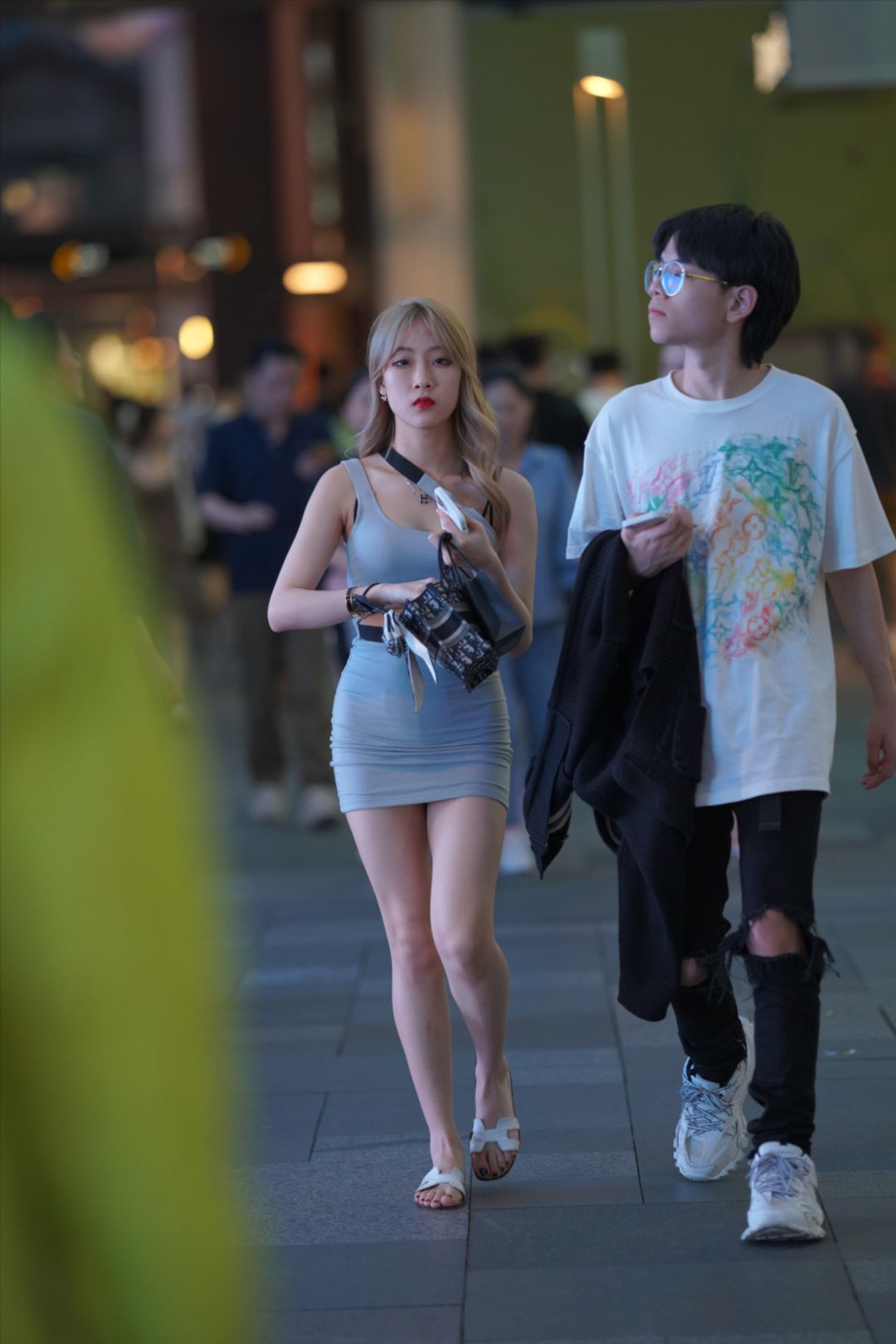 包臀短裙小妹-图满多