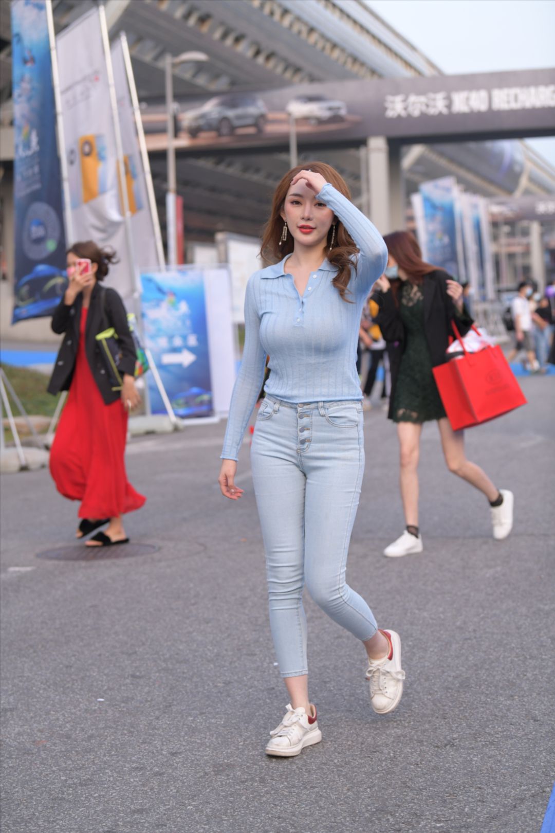 图片[2]-紧牛美女-图满多