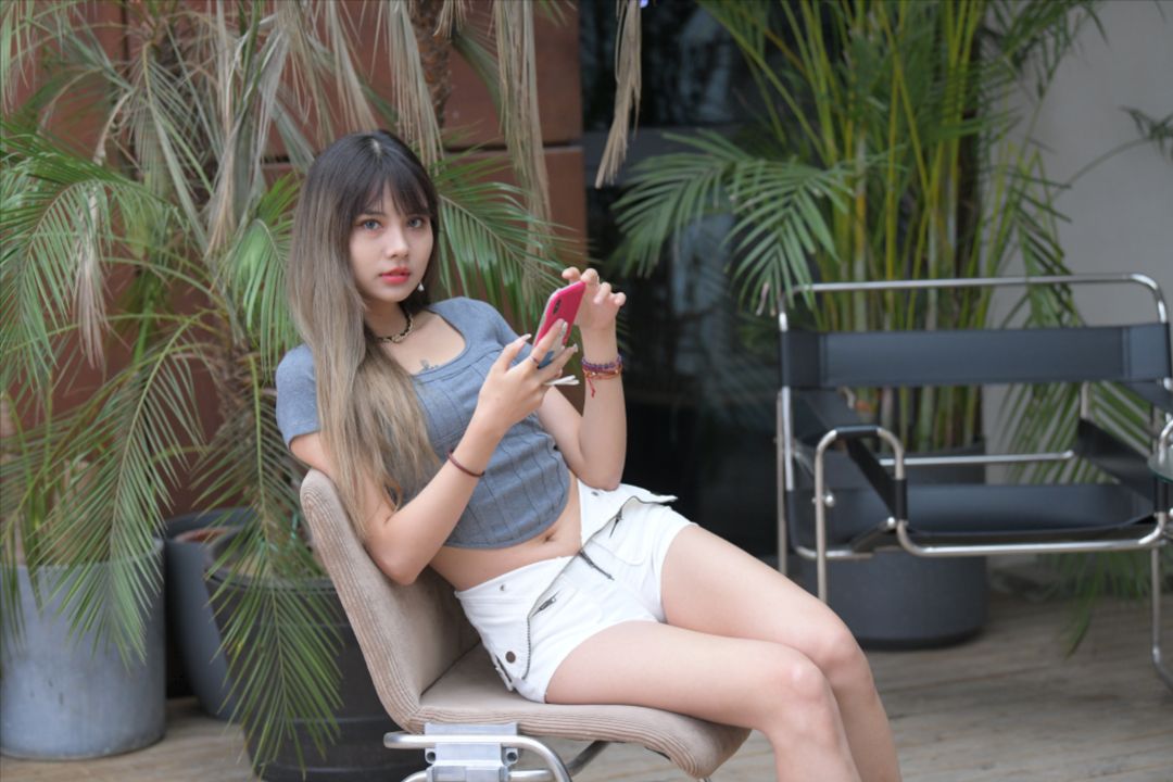 图片[4]-[一始专区] 白色热裤长腿女孩(套图+视频)-图满多