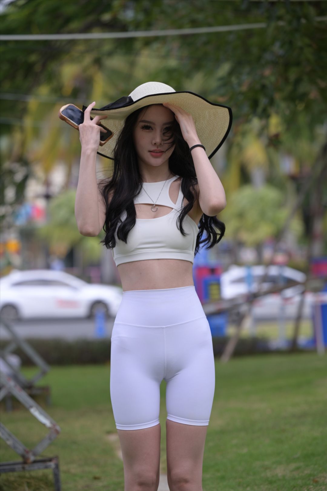 图片[3]-白色短裤美女(套图+视频)-图满多