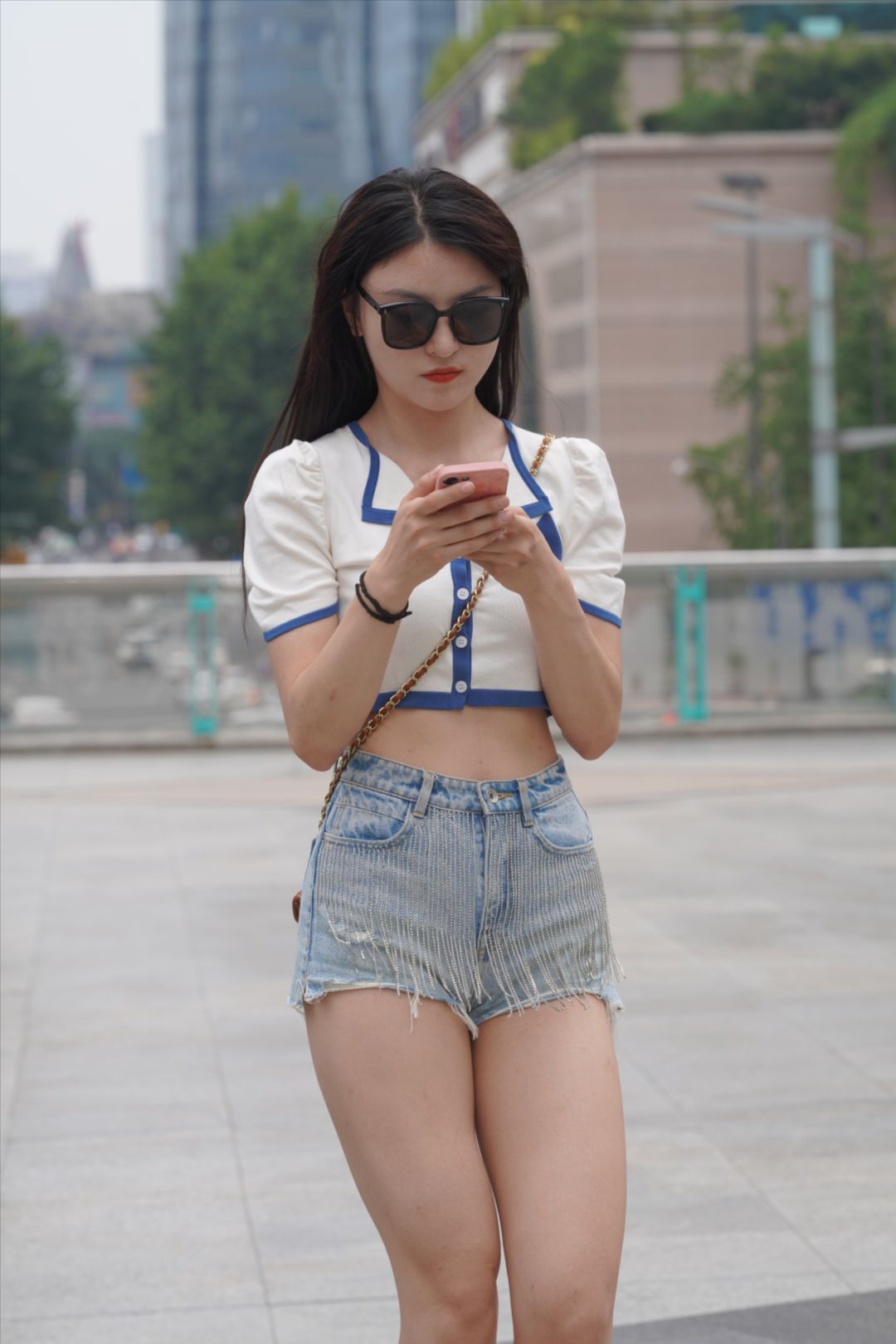 图片[5]-牛仔热裤美女-图满多