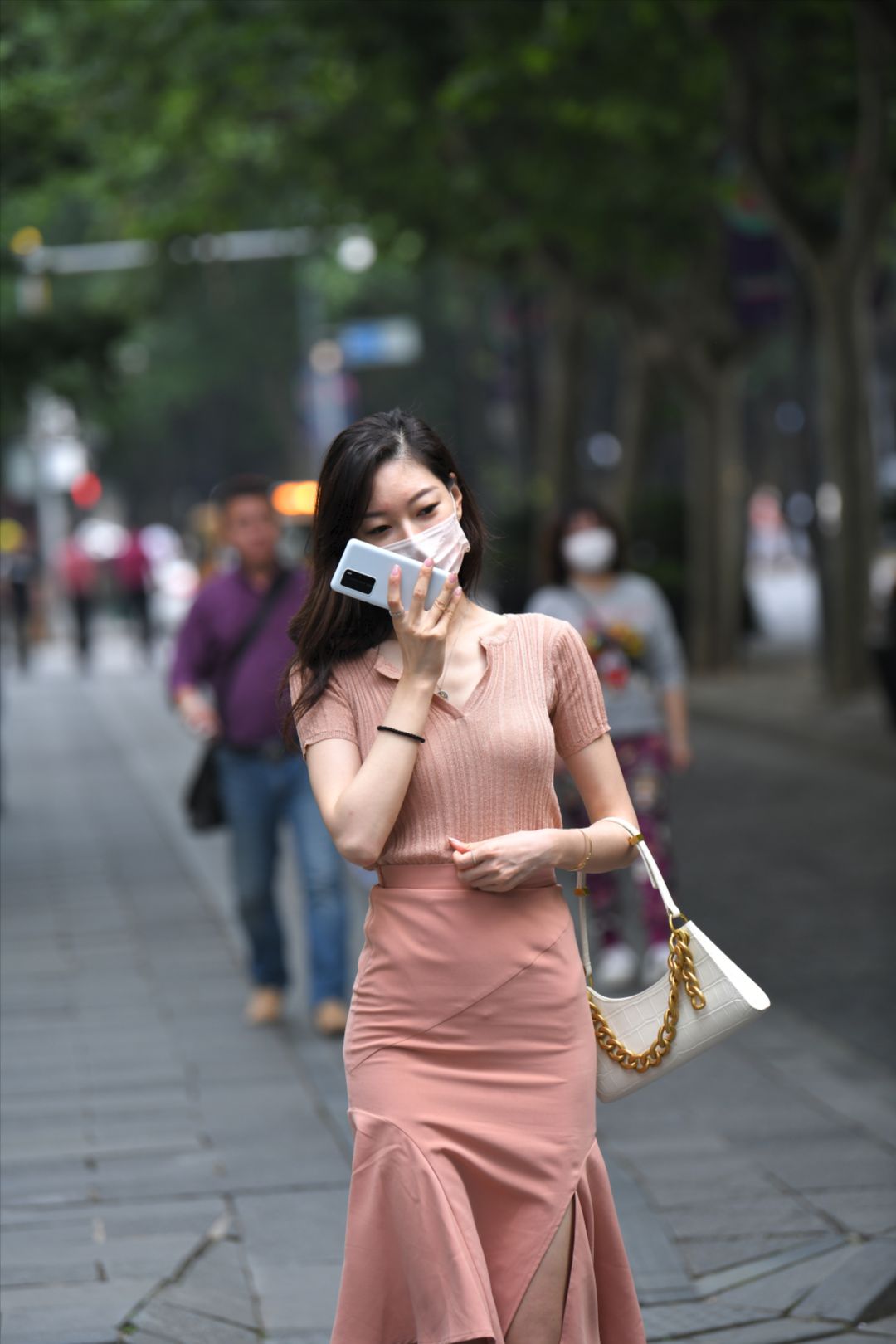 图片[3]-粉色连衣裙小姐-图满多