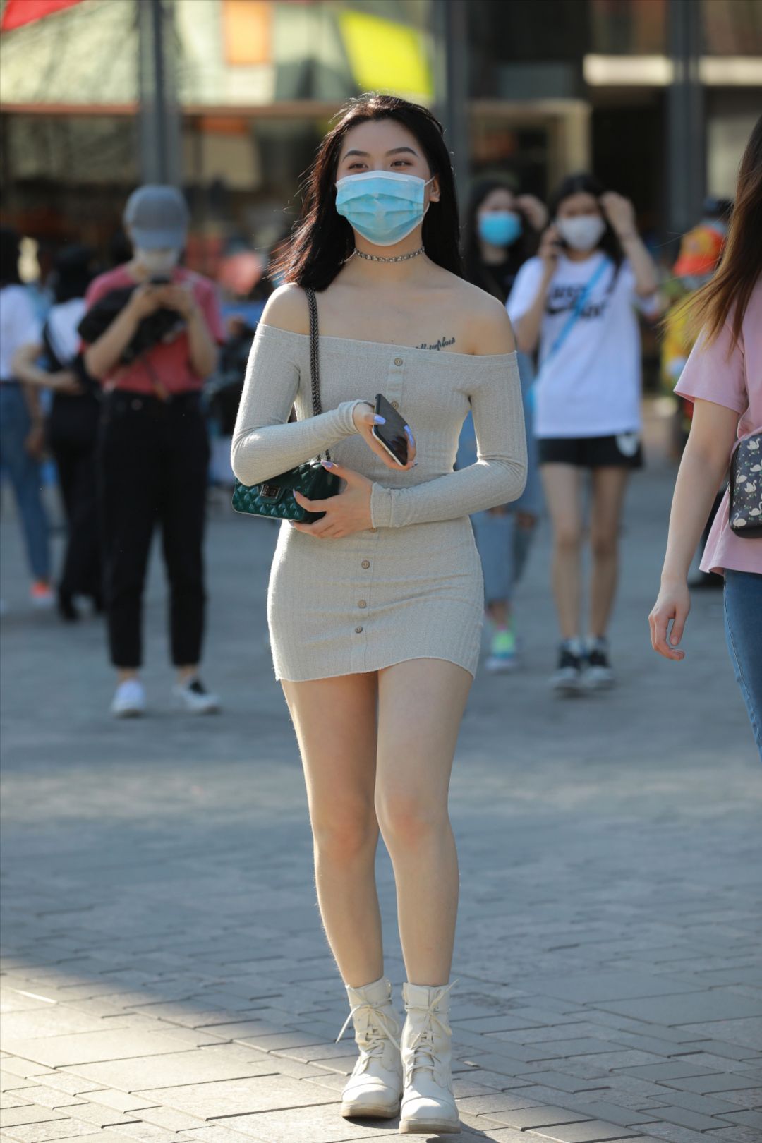 图片[3]-一字肩包臀裙美眉-图满多