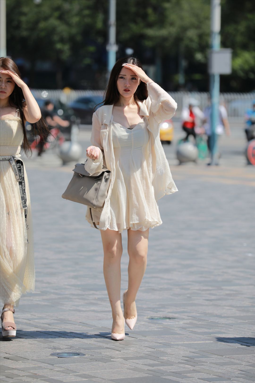 美腿高跟白领-图满多