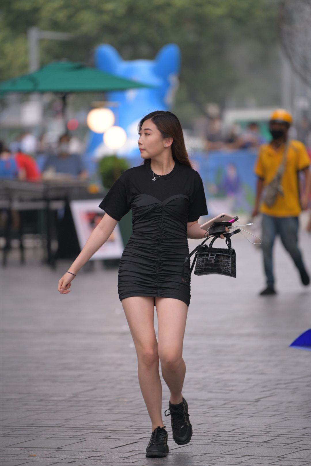 图片[2]-黑色包臀裙美眉-图满多