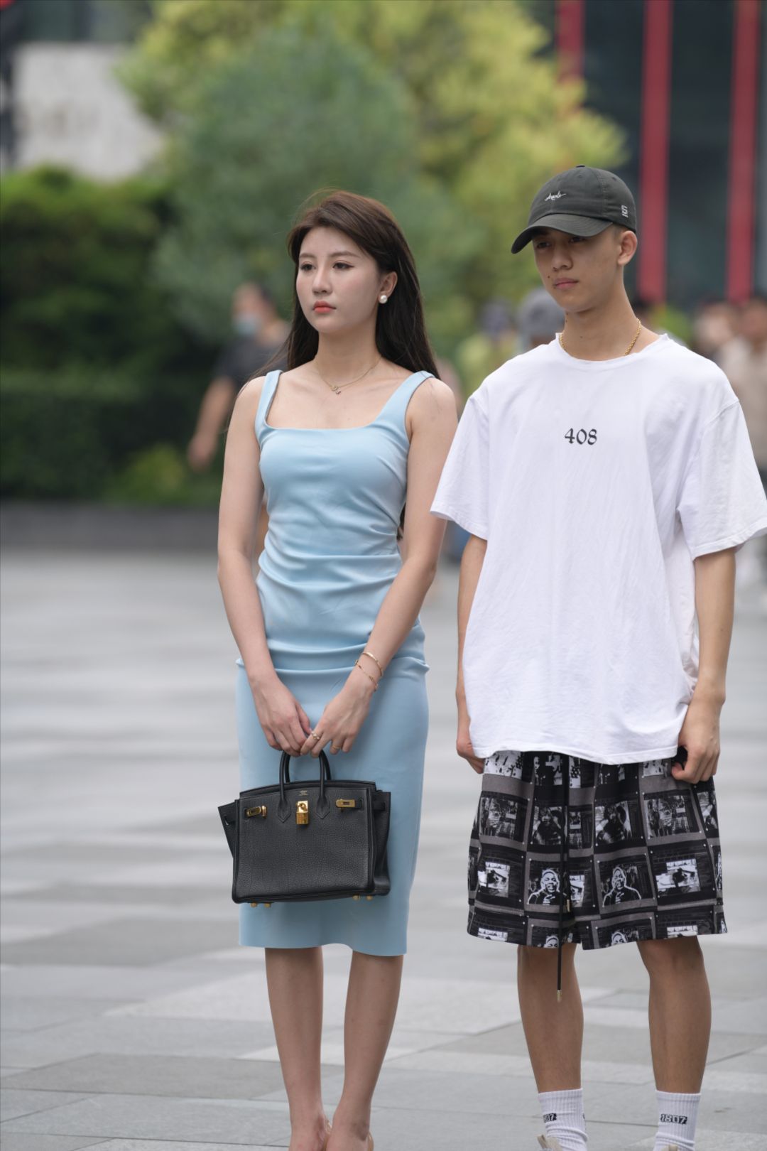 时尚靓丽蓝裙女友-图满多