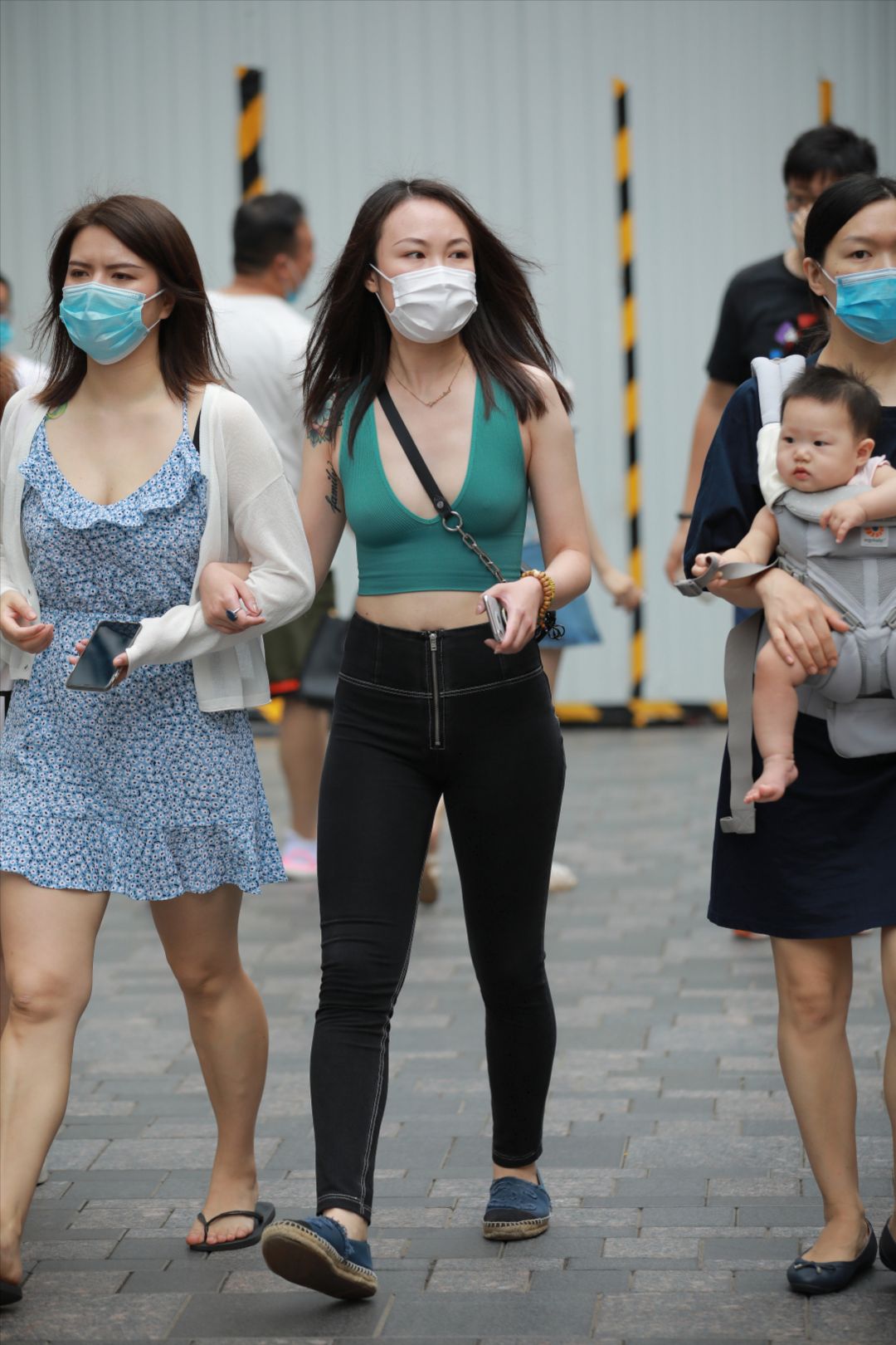 图片[6]-紧身牛仔裤美女-图满多