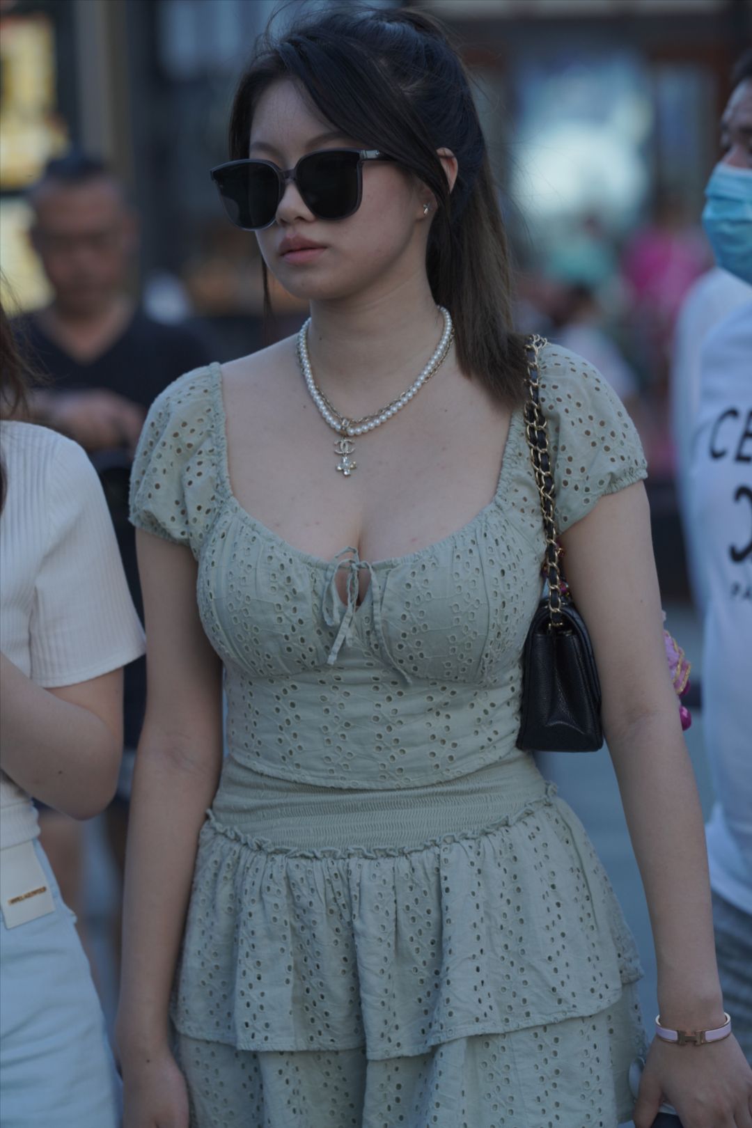 图片[2]-墨镜小姐姐-图满多