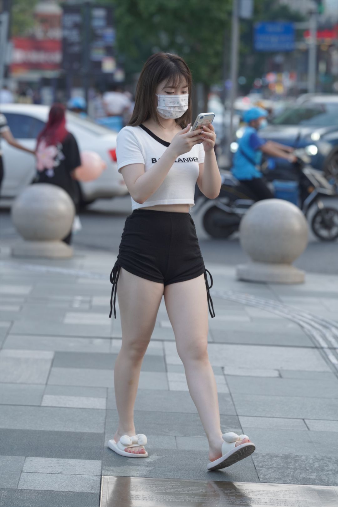 图片[3]-大白腿微胖热裤美女-图满多