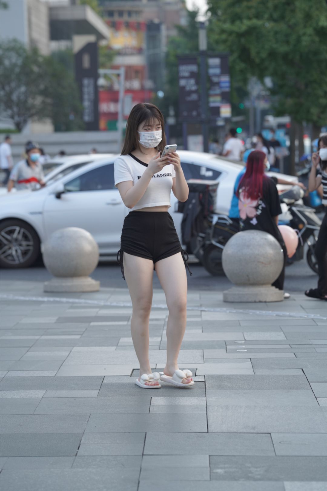 图片[4]-大白腿微胖热裤美女-图满多