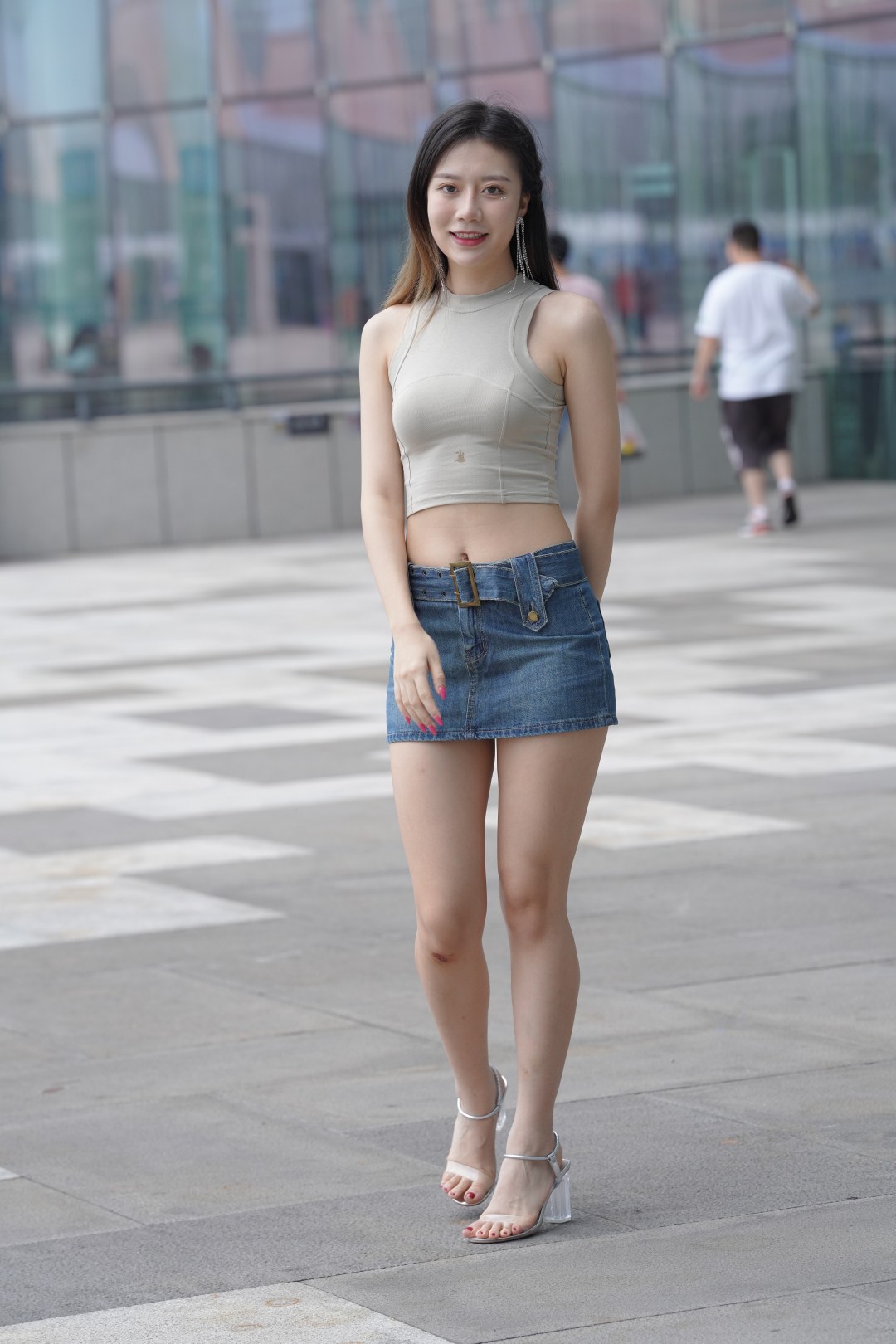 图片[7]-超短牛仔裙少妇