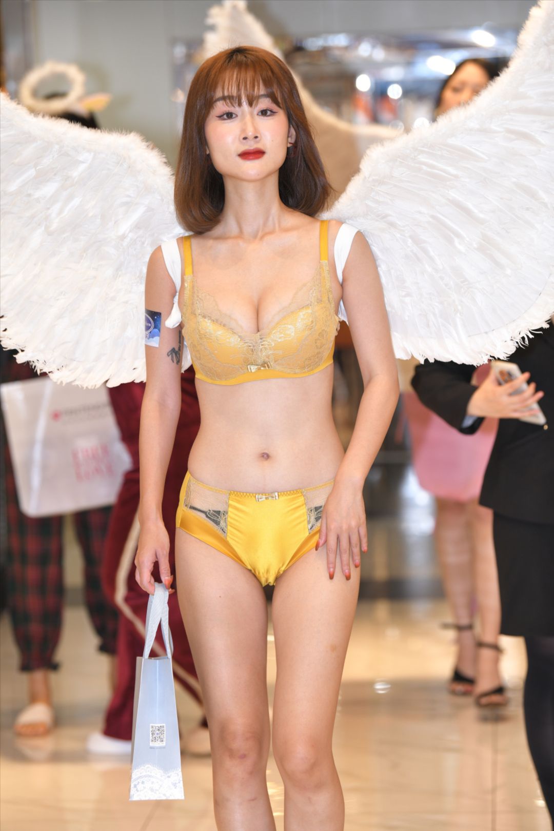 图片[4]-广百之夜 土豪金内衣-图满多