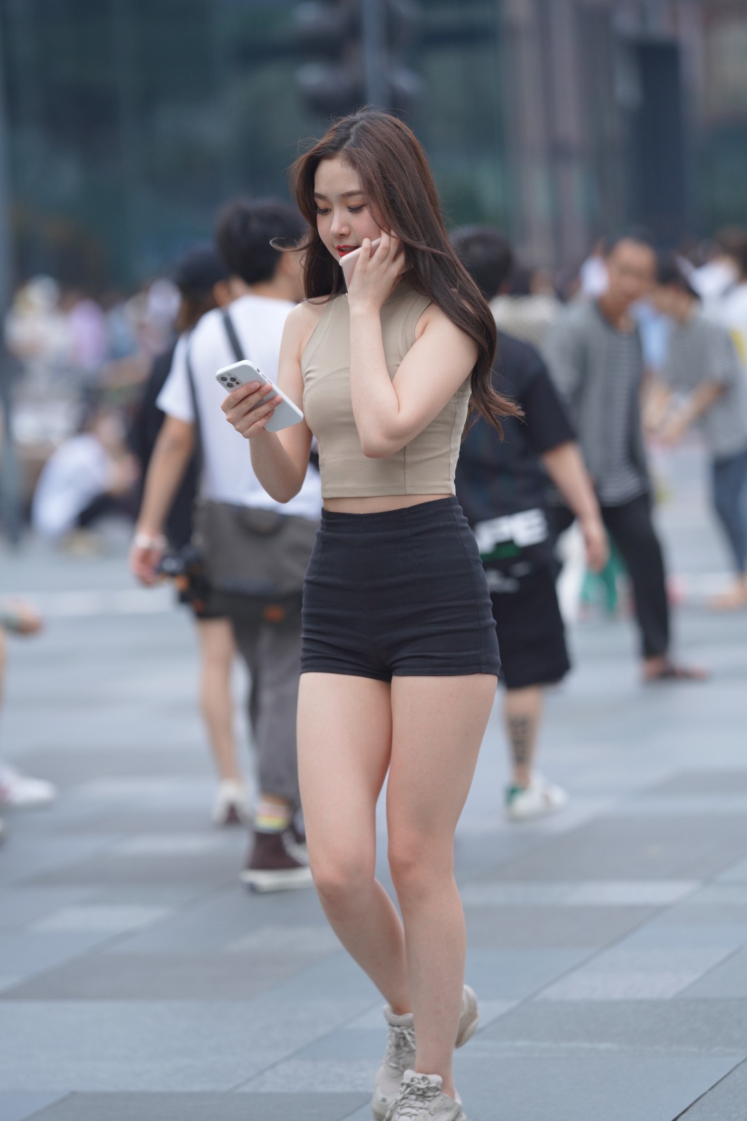 图片[9]-高挑时尚美腿妹子