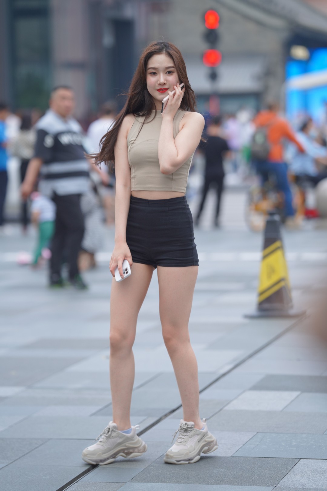 图片[7]-高挑时尚美腿妹子