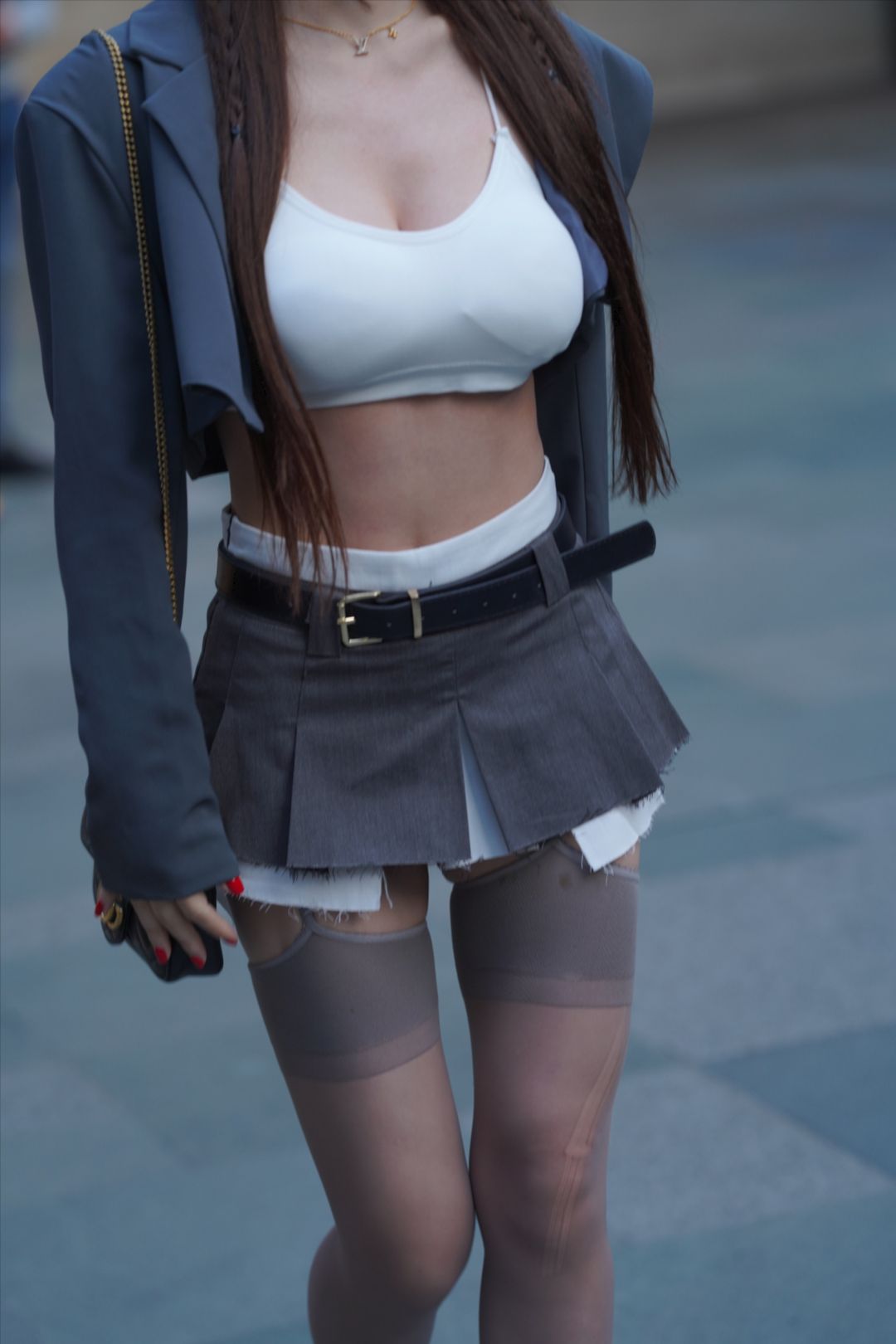 图片[3]-短裙丝袜妹子街拍