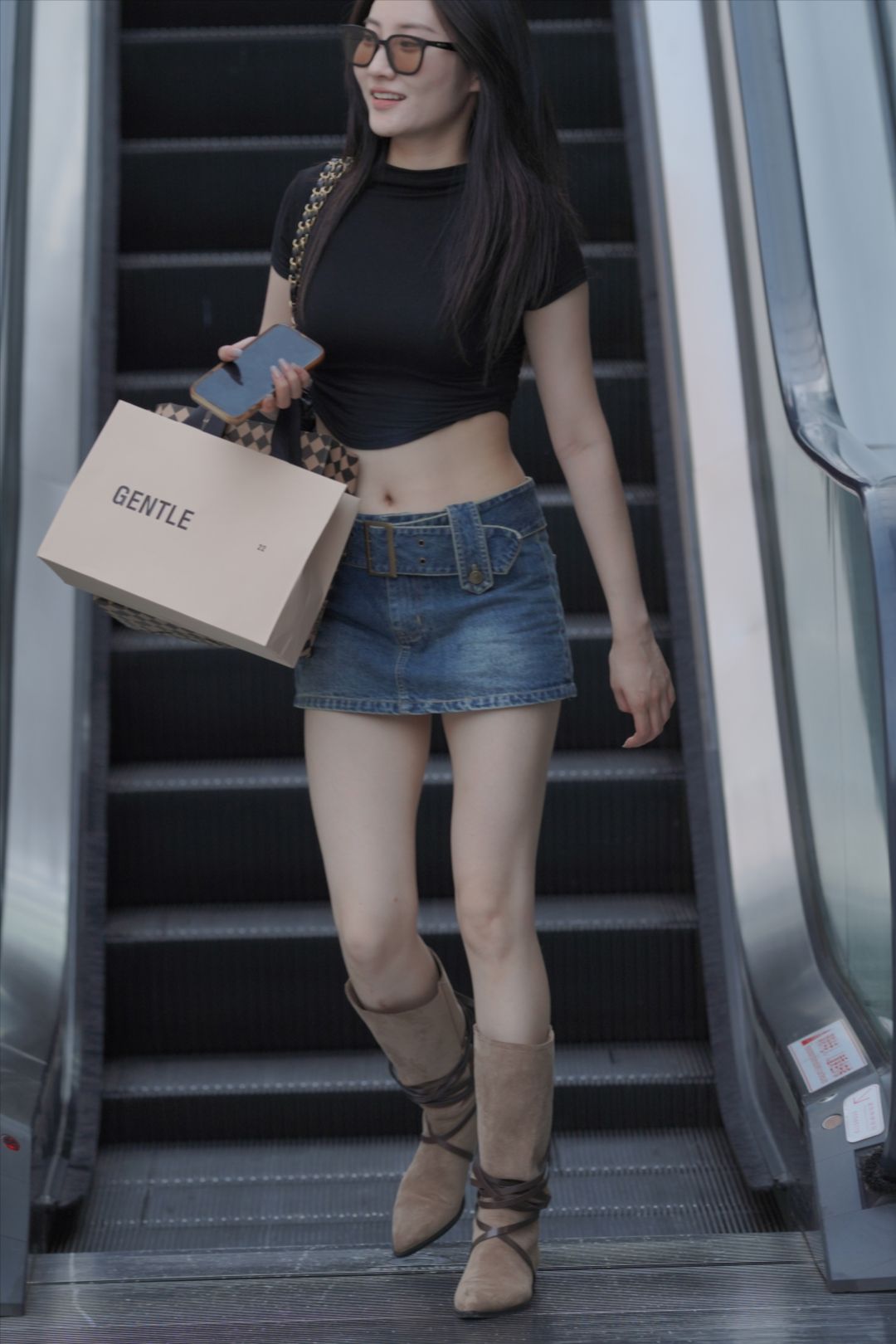 超短裙小姐姐-图满多