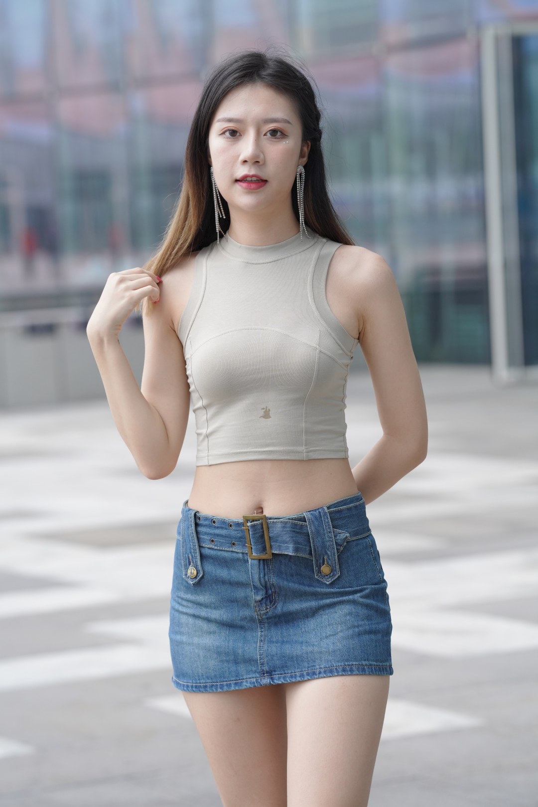 超短牛仔裙少妇-图满多