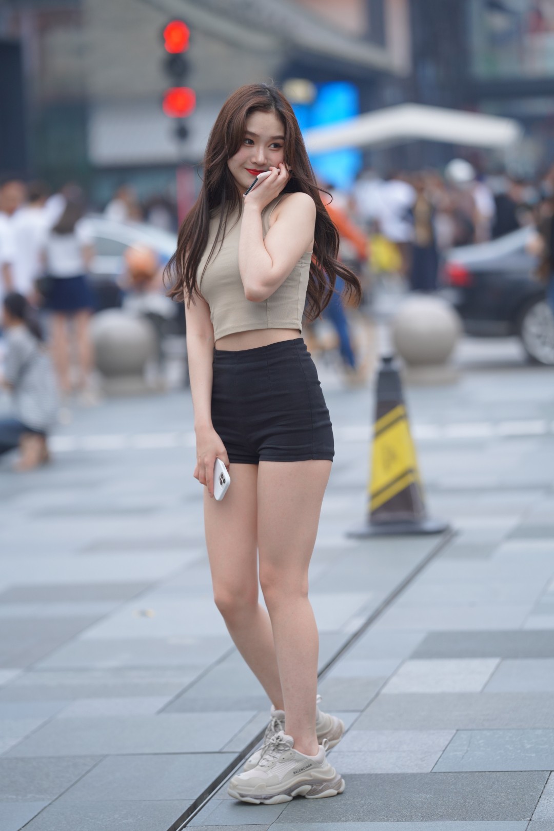 图片[8]-高挑时尚美腿妹子