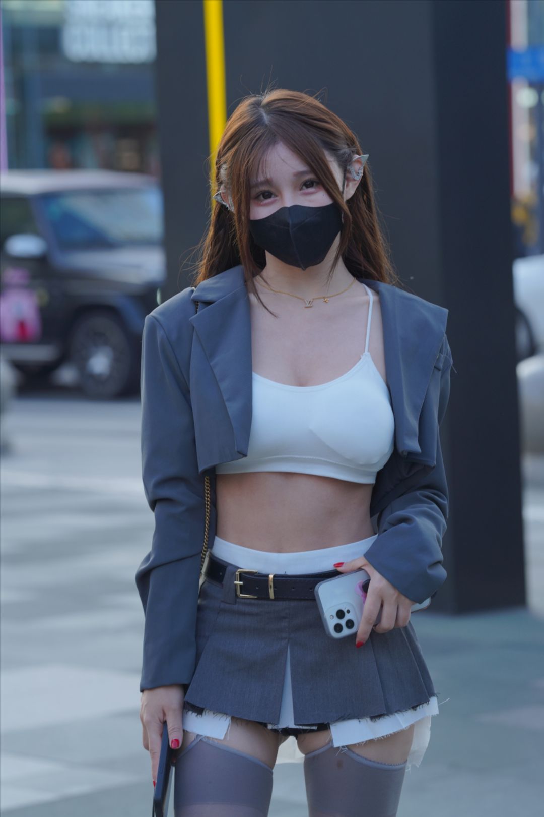 图片[7]-短裙丝袜妹子街拍