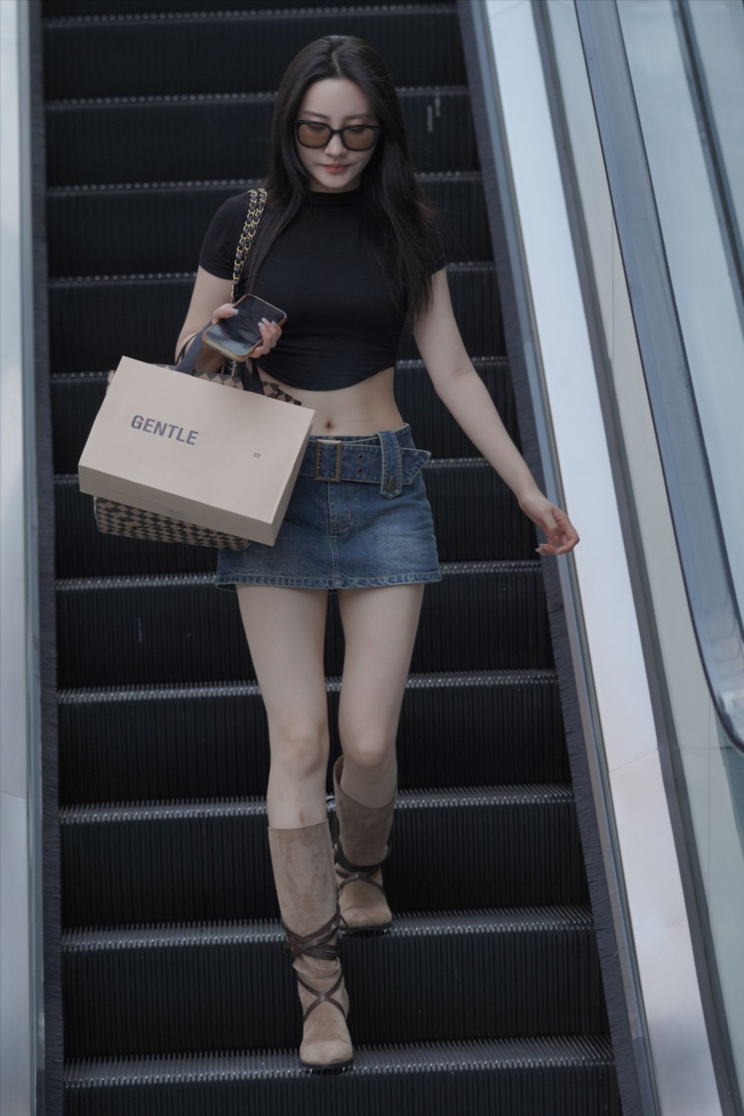 图片[3]-超短裙小姐姐-图满多