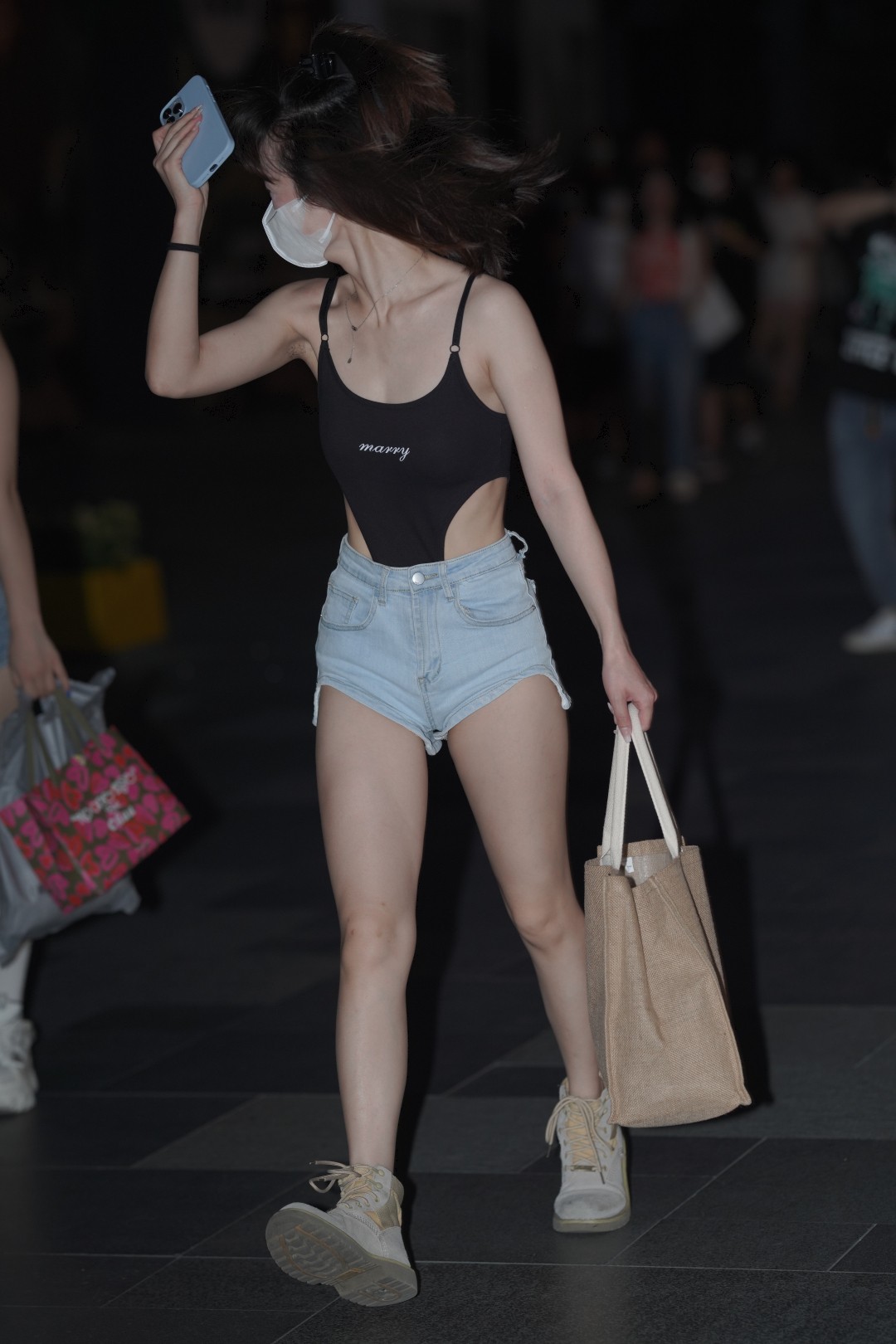 图片[3]-热裤美腿美眉-图满多