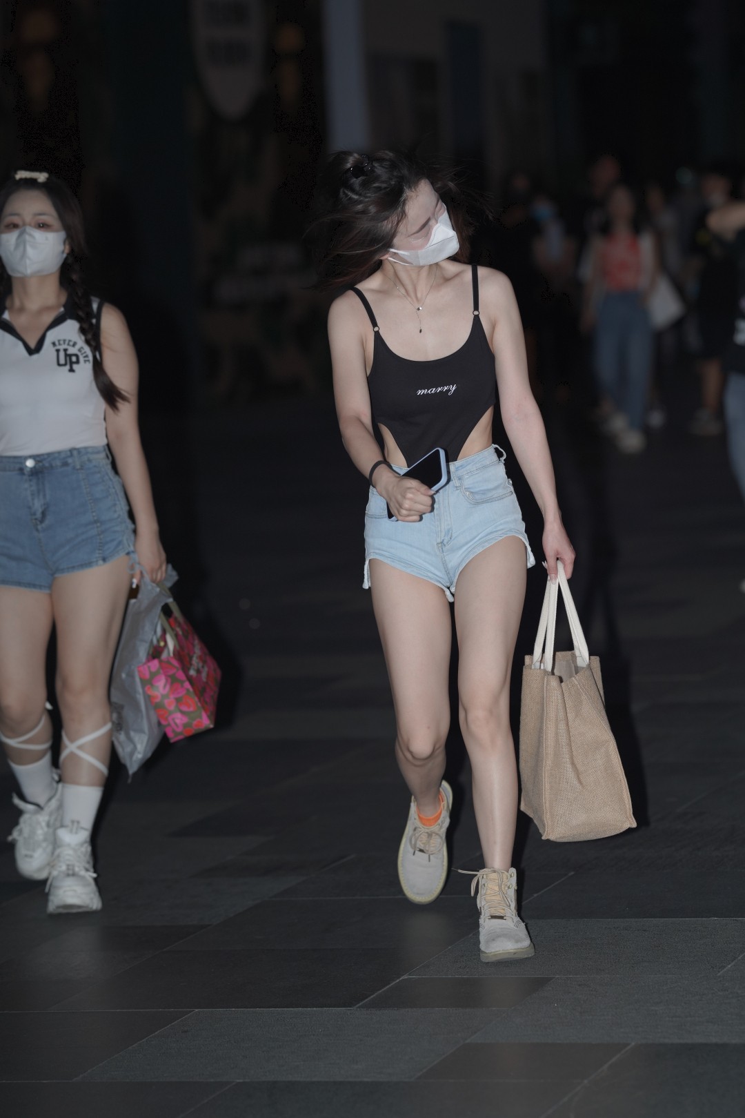 图片[4]-热裤美腿美眉-图满多