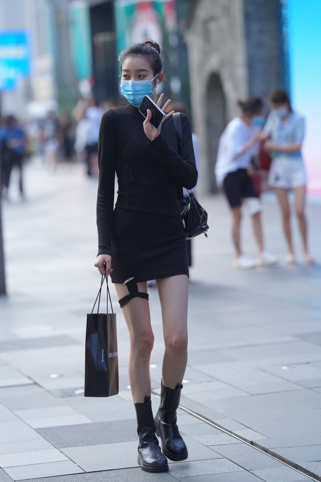 包臀裙大长腿美女-图满多