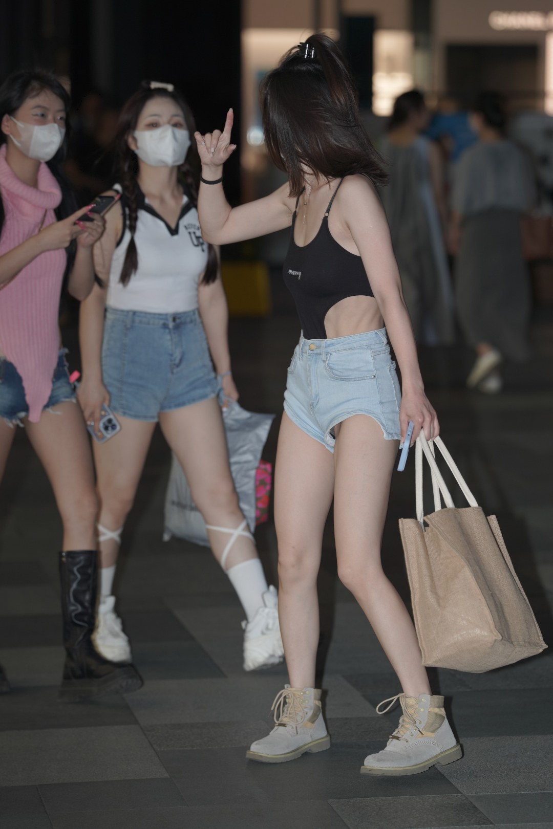 图片[6]-热裤美腿美眉-图满多