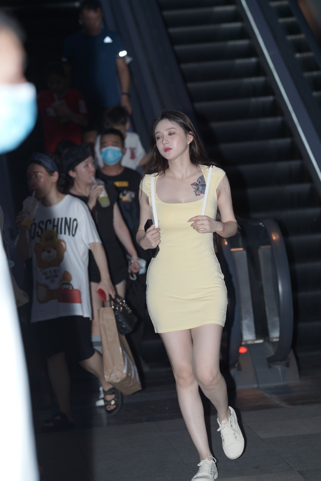 图片[6]-高挑时尚妹子雪白大长腿漂亮