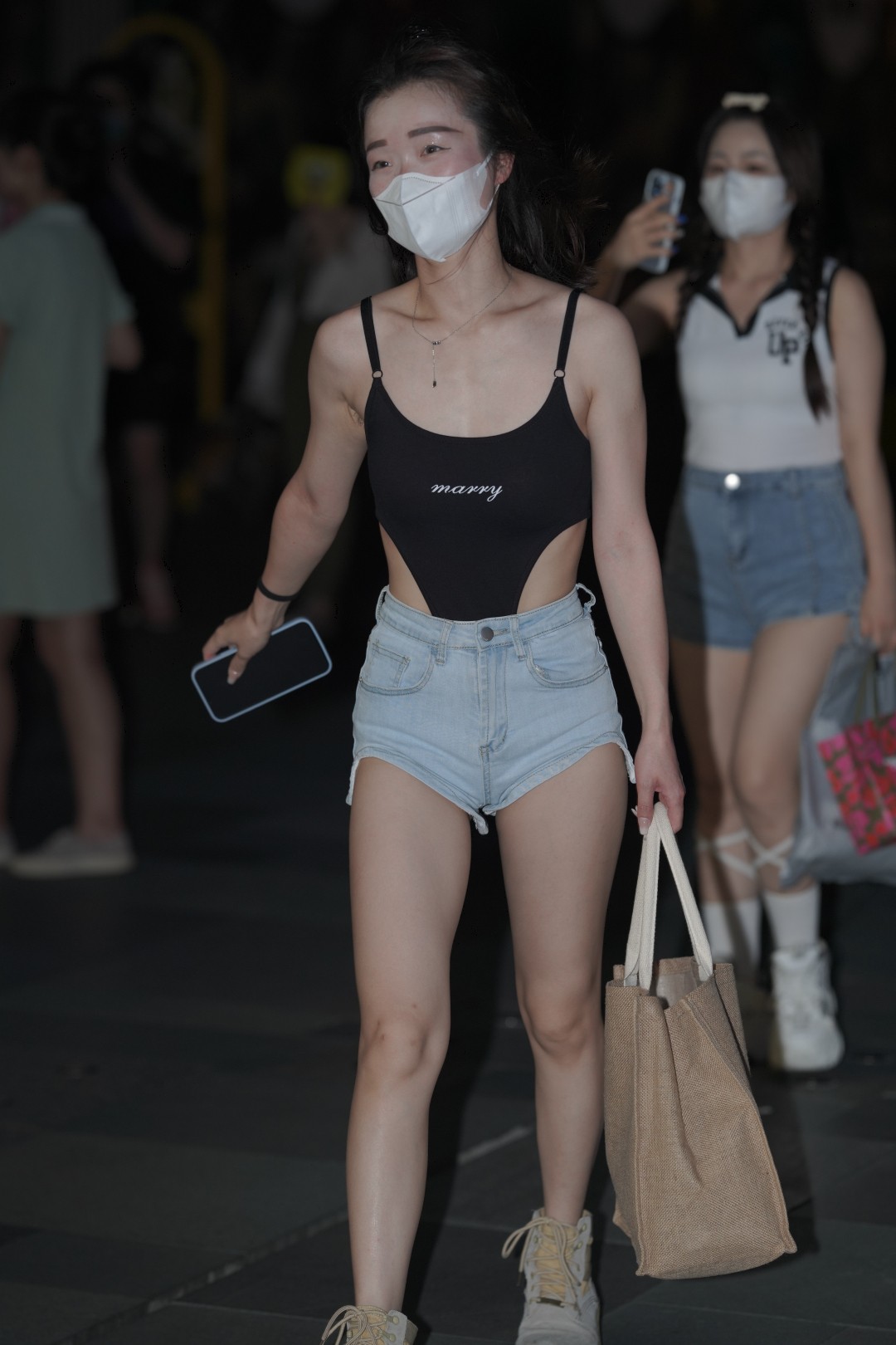 热裤美腿美眉-图满多