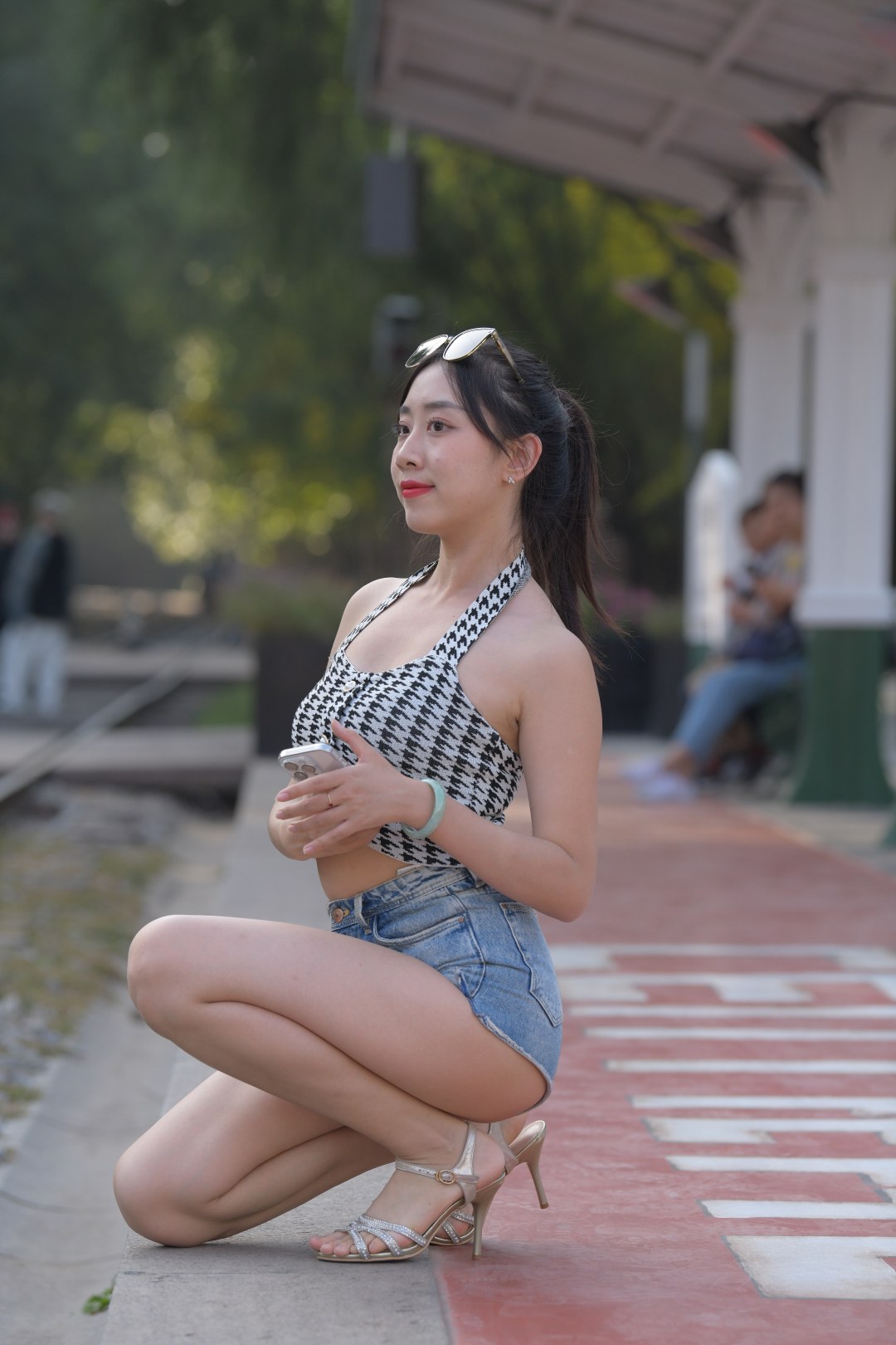 图片[4]-牛仔热裤美女(套图+视频)-图满多