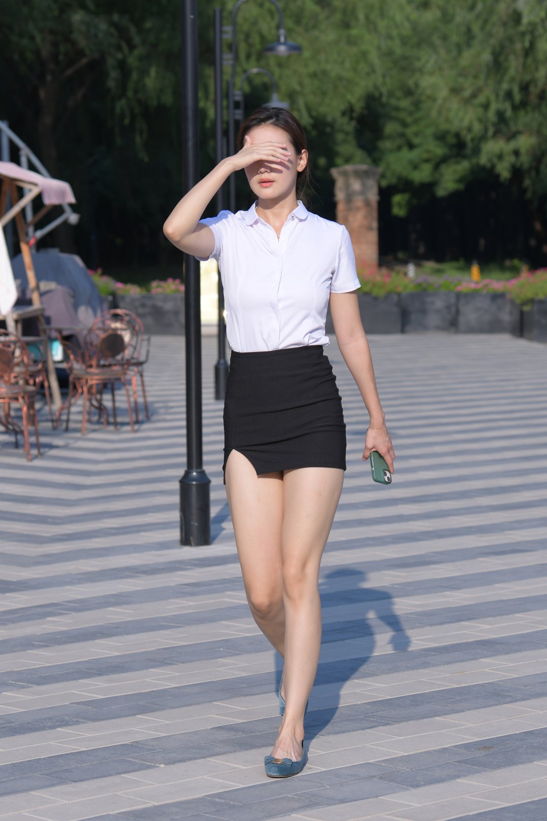 黑色制服包臀裙美女-图满多