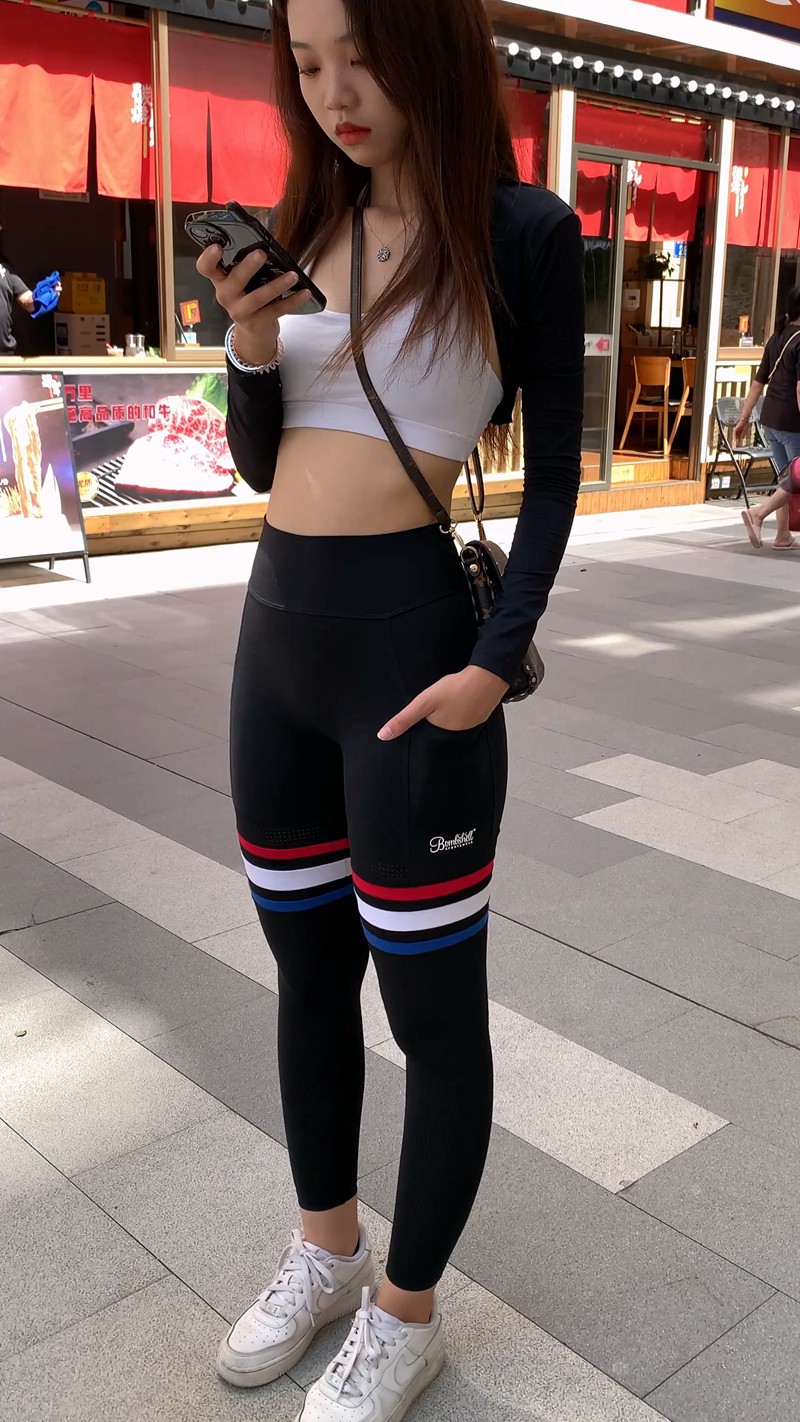 图片[12]-黑色瑜伽裤美女-图满多