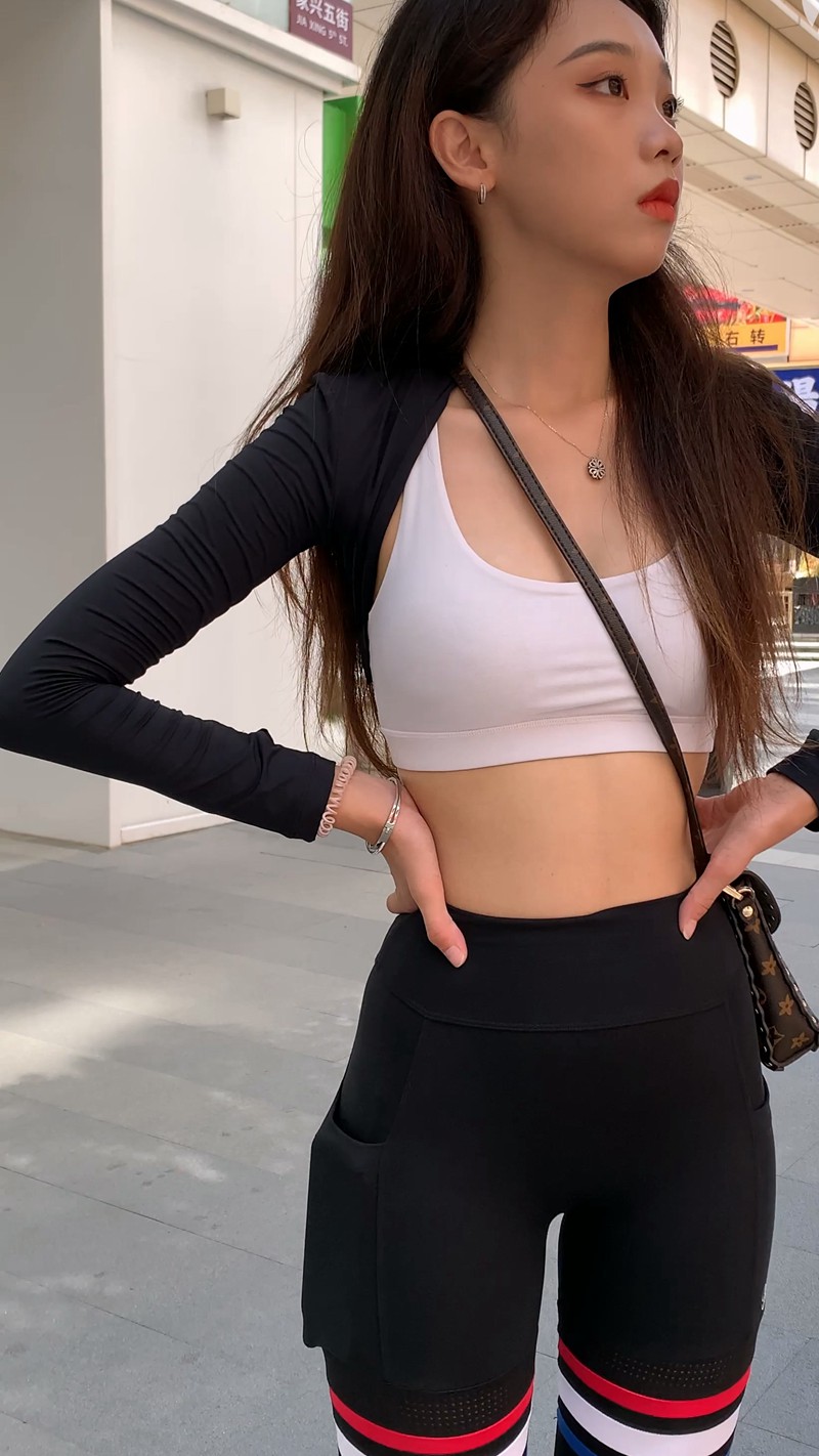 图片[9]-黑色瑜伽裤美女-图满多